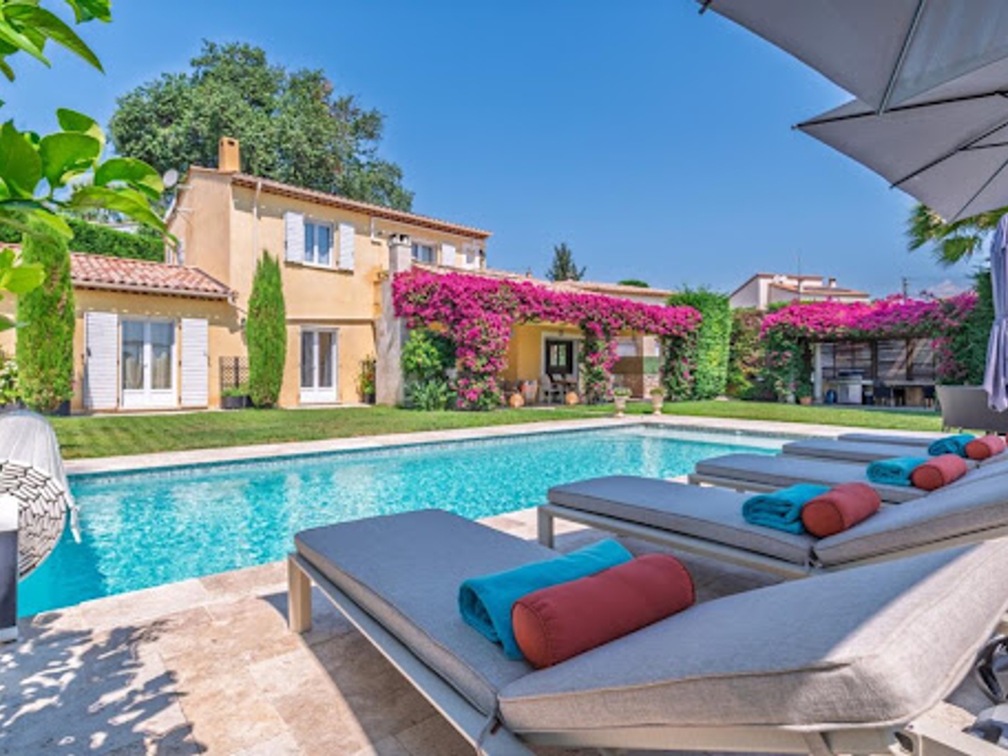 Maison à vendre - 7 pièces - 335m2 - Cagnes-Sur-Mer (06800)