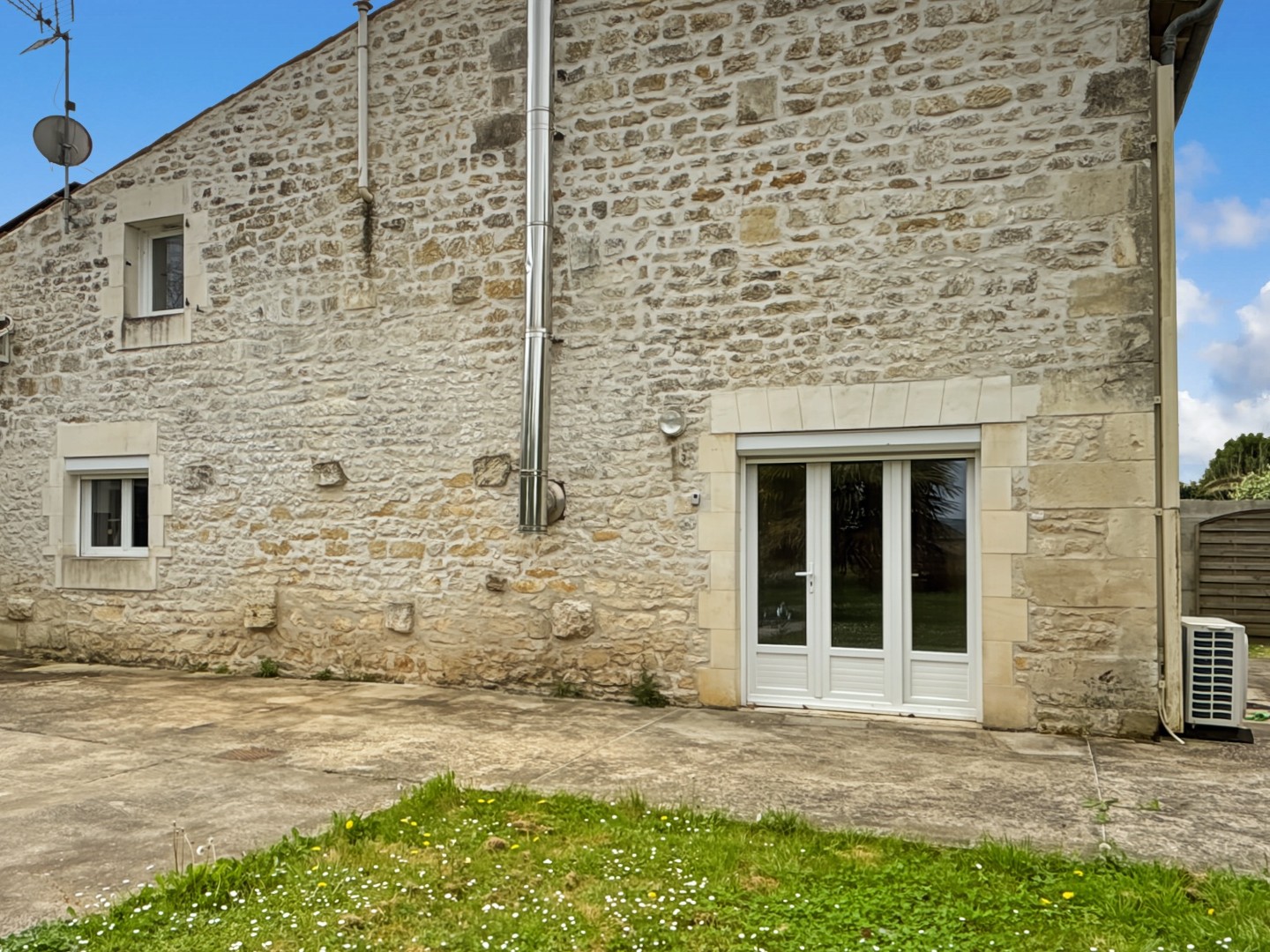 Maison à vendre - 5 pièces - 135m2 - Rétaud (17460)