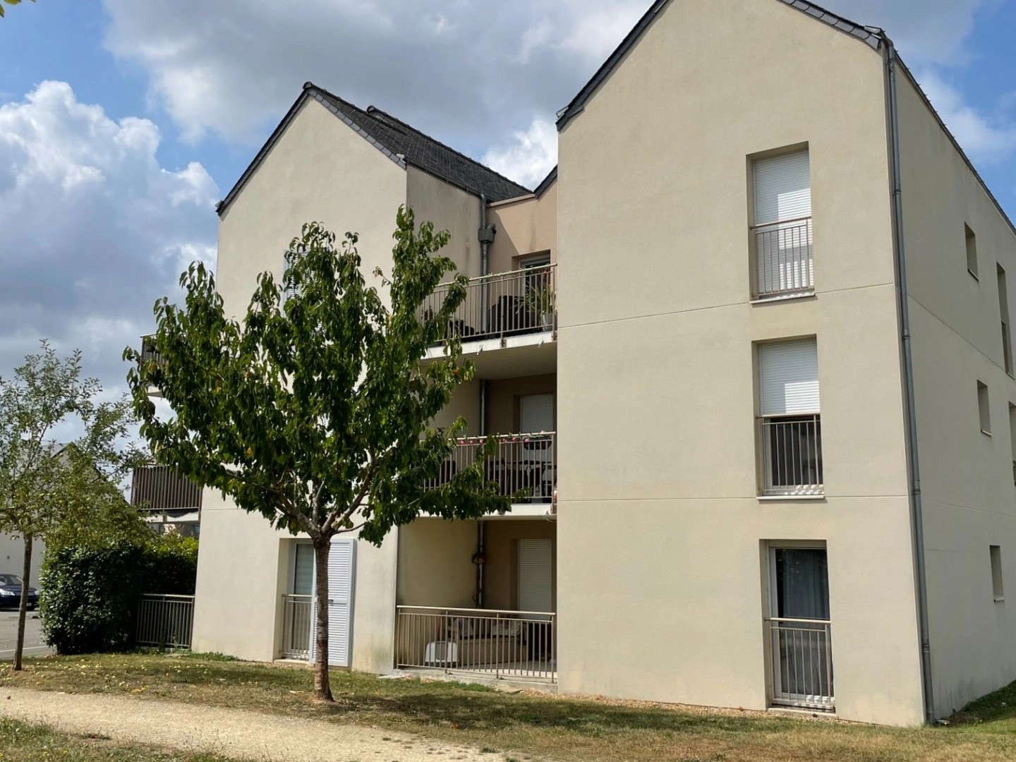 Appartement à vendre - 4 pièces - 76m2 - La Membrolle-Sur-... (37390)