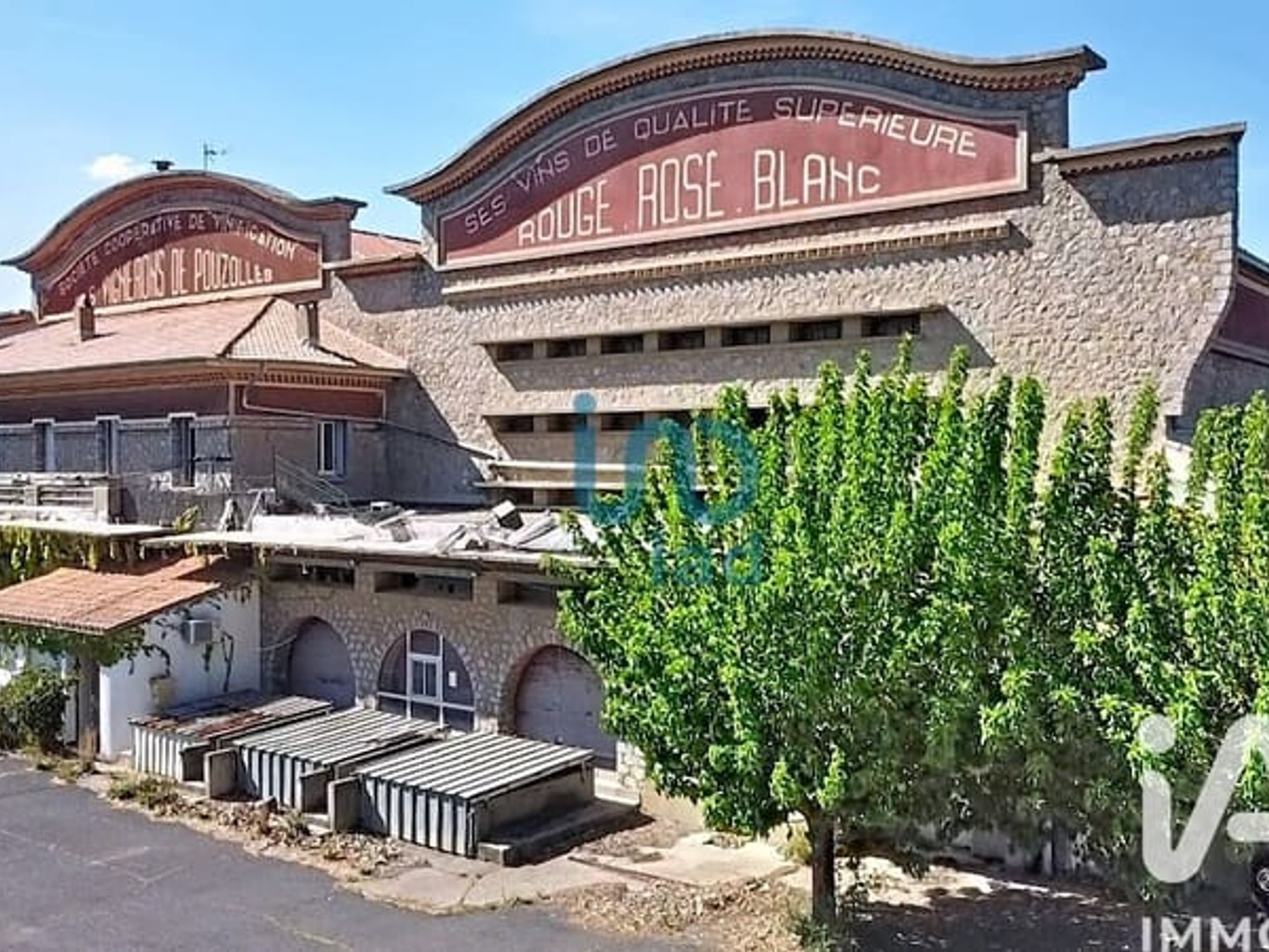 Magasin à vendre - 4 pièces - 65m2 - Pouzolles (34480)
