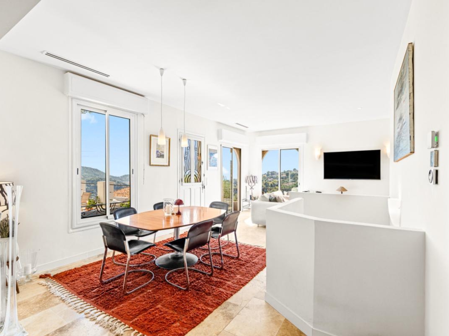 Nice - Falicon - Jolie maison 4 pièces de 95 m² rénové avec terrasse, jardin et