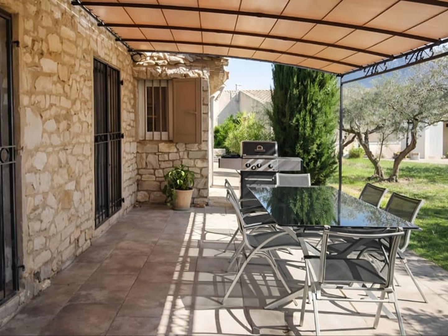 Maison à vendre - 7 pièces - 284m2 - Saint-Rémy-De-Pro... (13210)