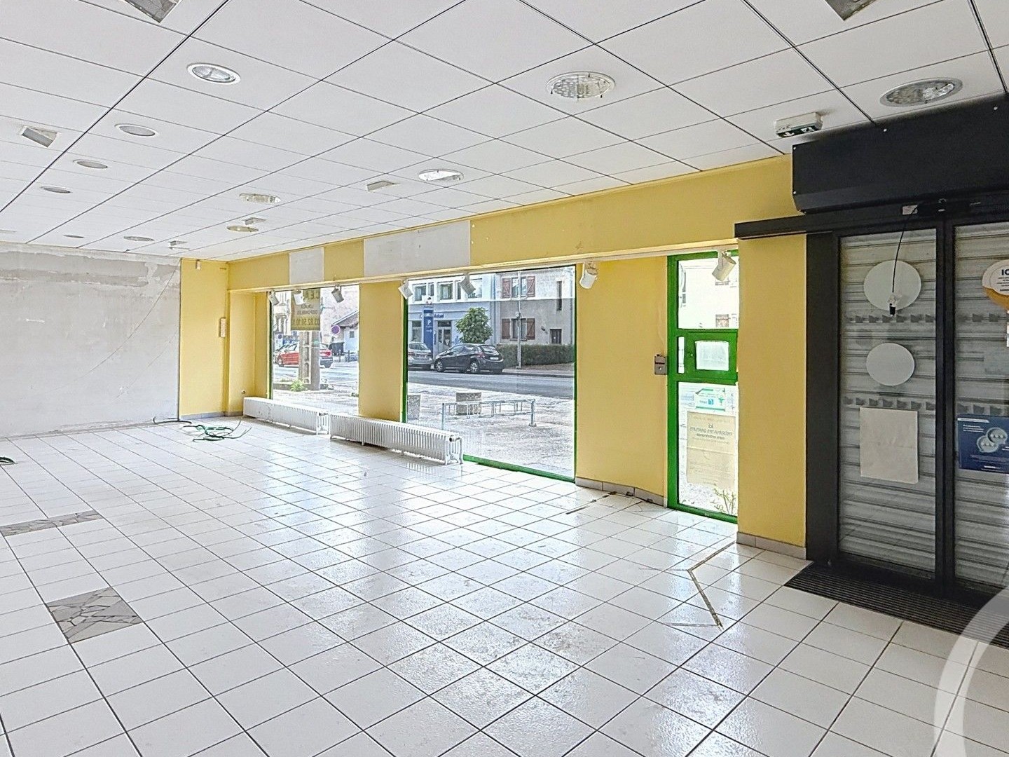 Locaux à vendre - 219m2 - Terville (57180)