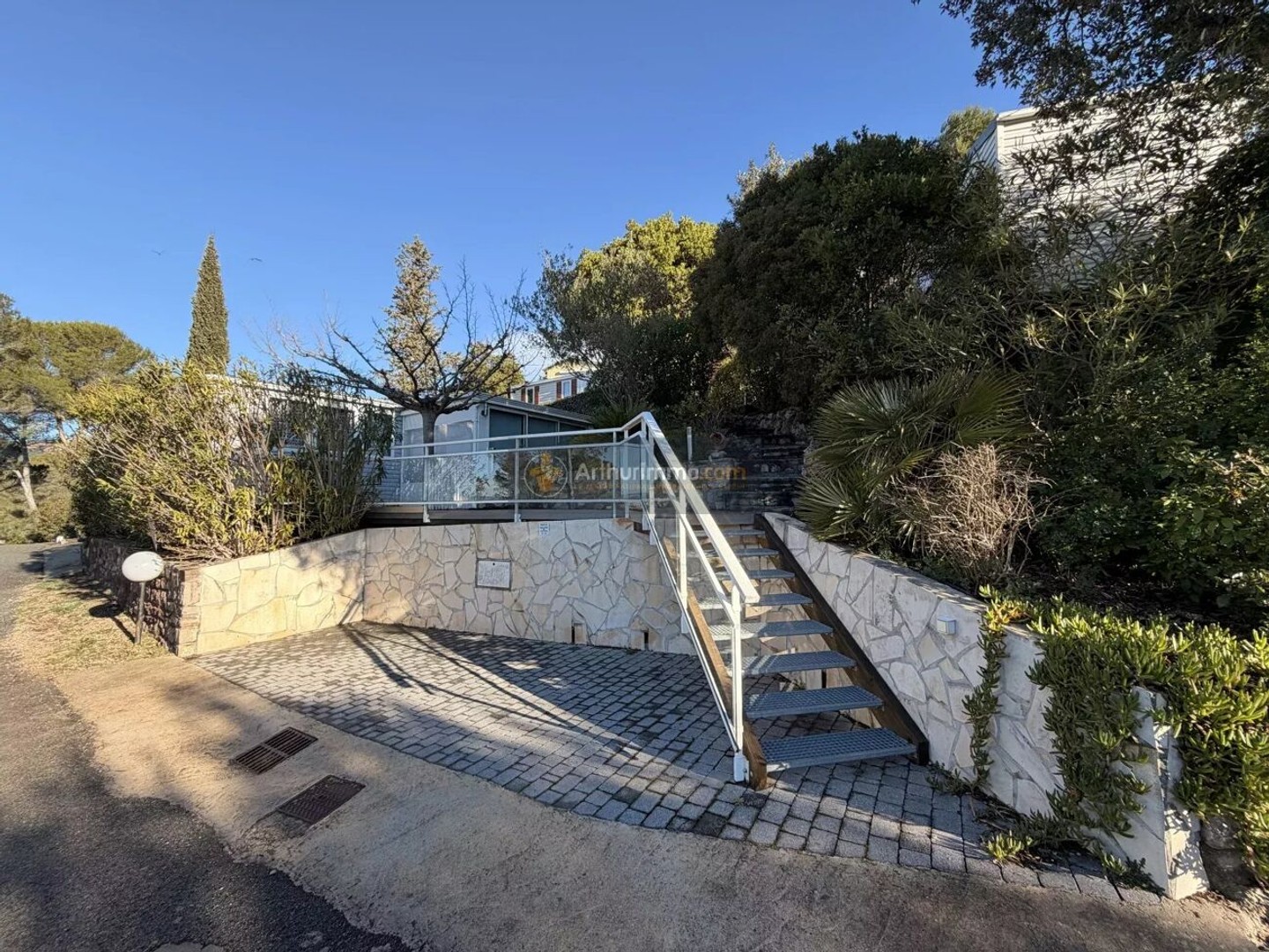 Terrain à vendre - 301m2 - Fréjus (83600)