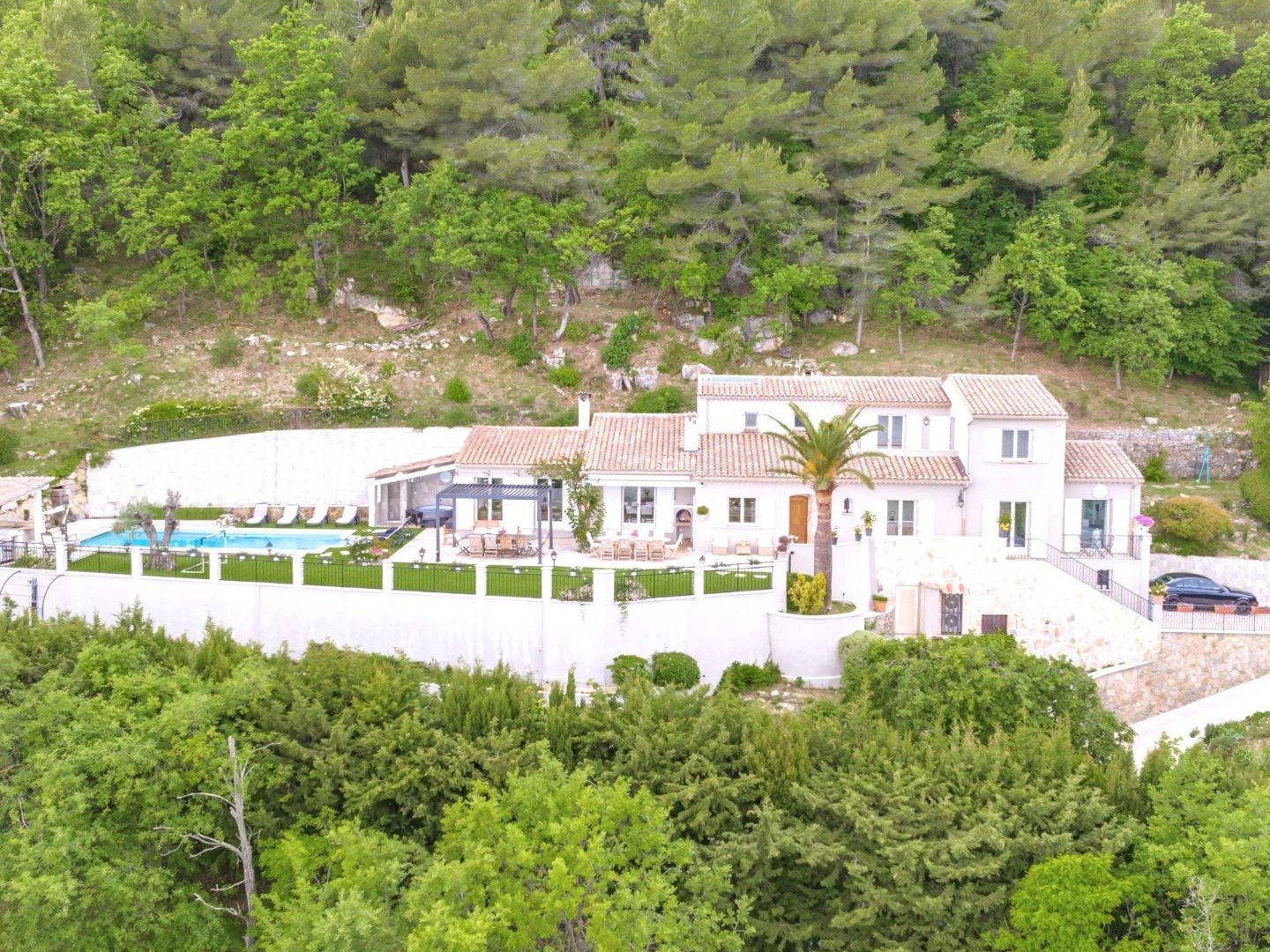 Maison à vendre - 8 pièces - 265m2 - Le Bar-Sur-Loup (06620)