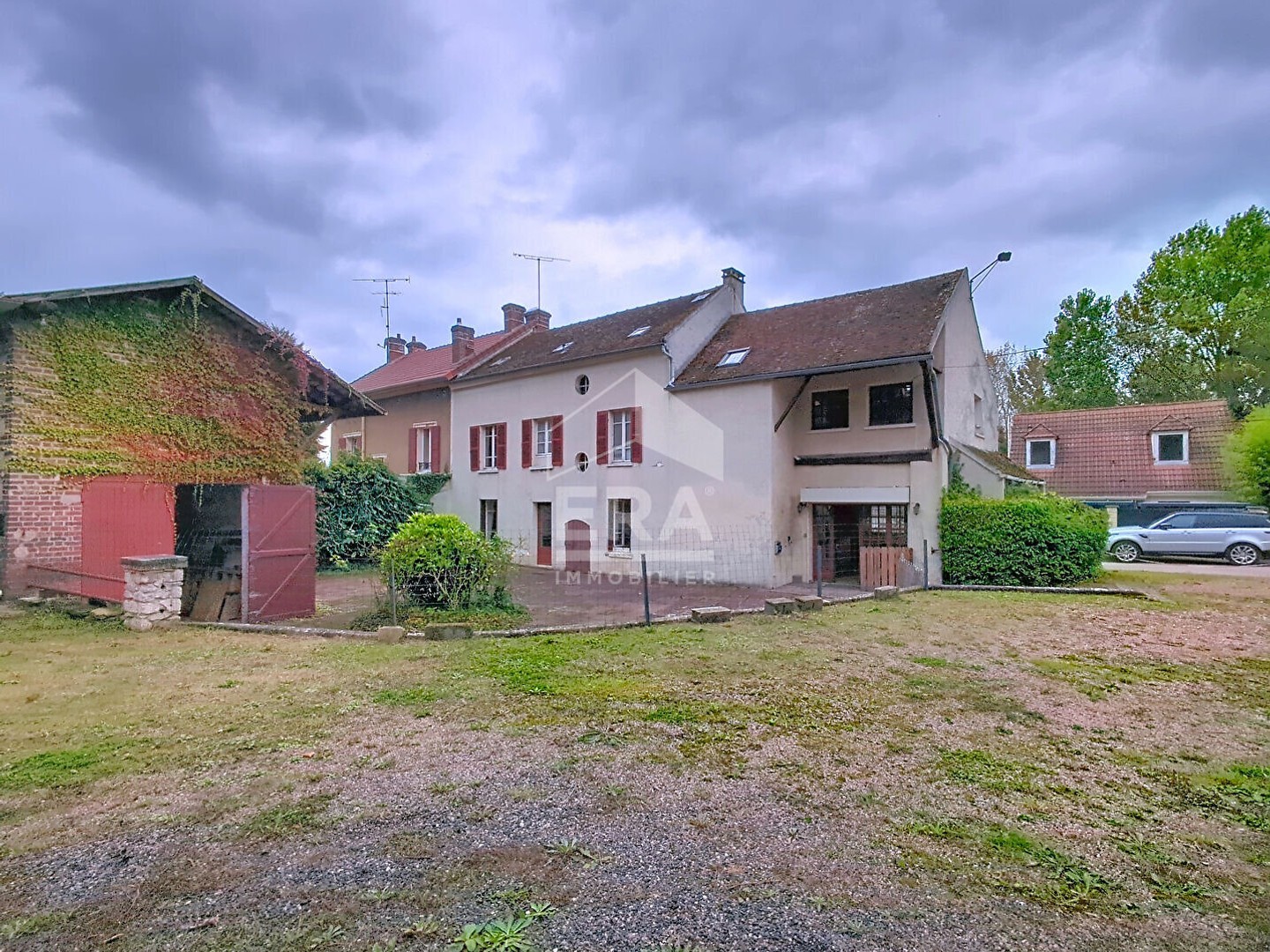 Maison à vendre - 9 pièces - 255m2 - Luzarches (95270)