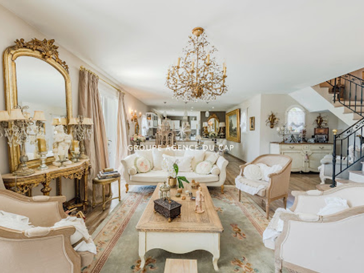 Maison à vendre - 5 pièces - 146m2 - Saint-Raphaël (83700)