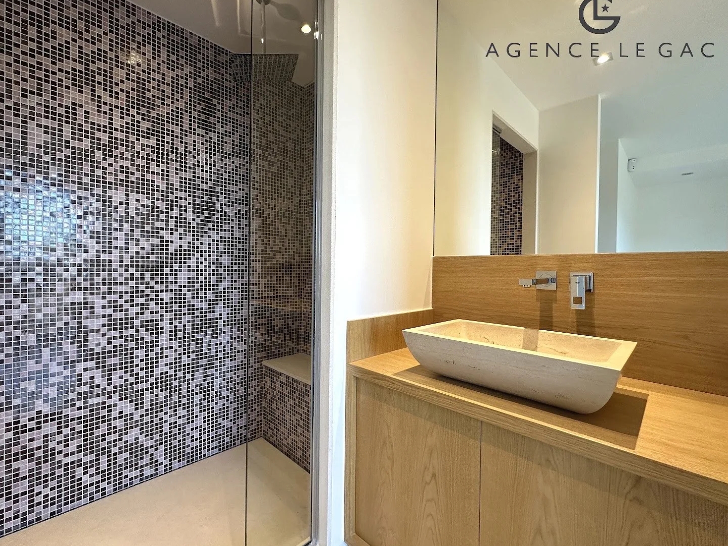 Maison à vendre - 5 pièces - 180m2 - Sainte-Maxime (83120)