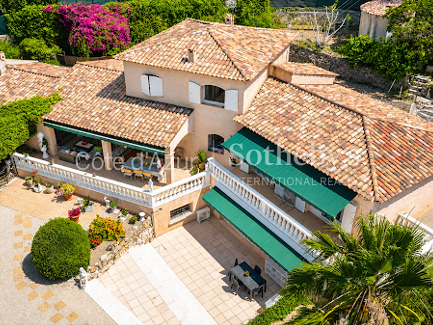Villa 7 pièces 271 m²