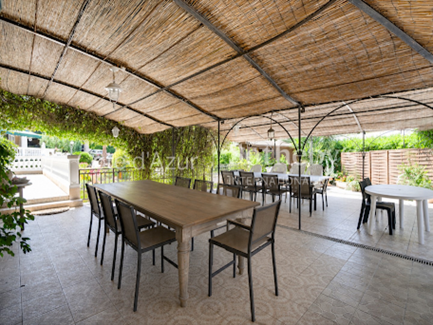Maison à vendre - 7 pièces - 271m2 - Antibes (06600)