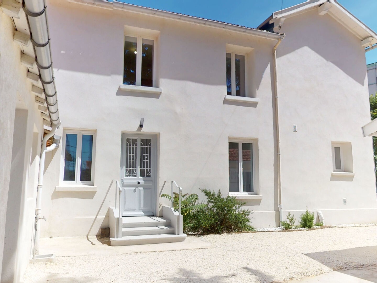 Maison à vendre - 6 pièces - 123m2 - Villefranche-Sur-... (69400)