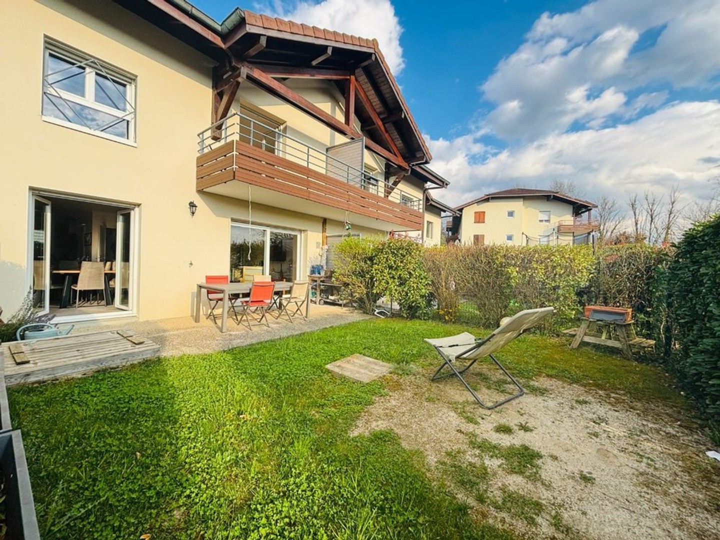 Maison mitoyenne en excellent état  Contamine-Sur-Arve