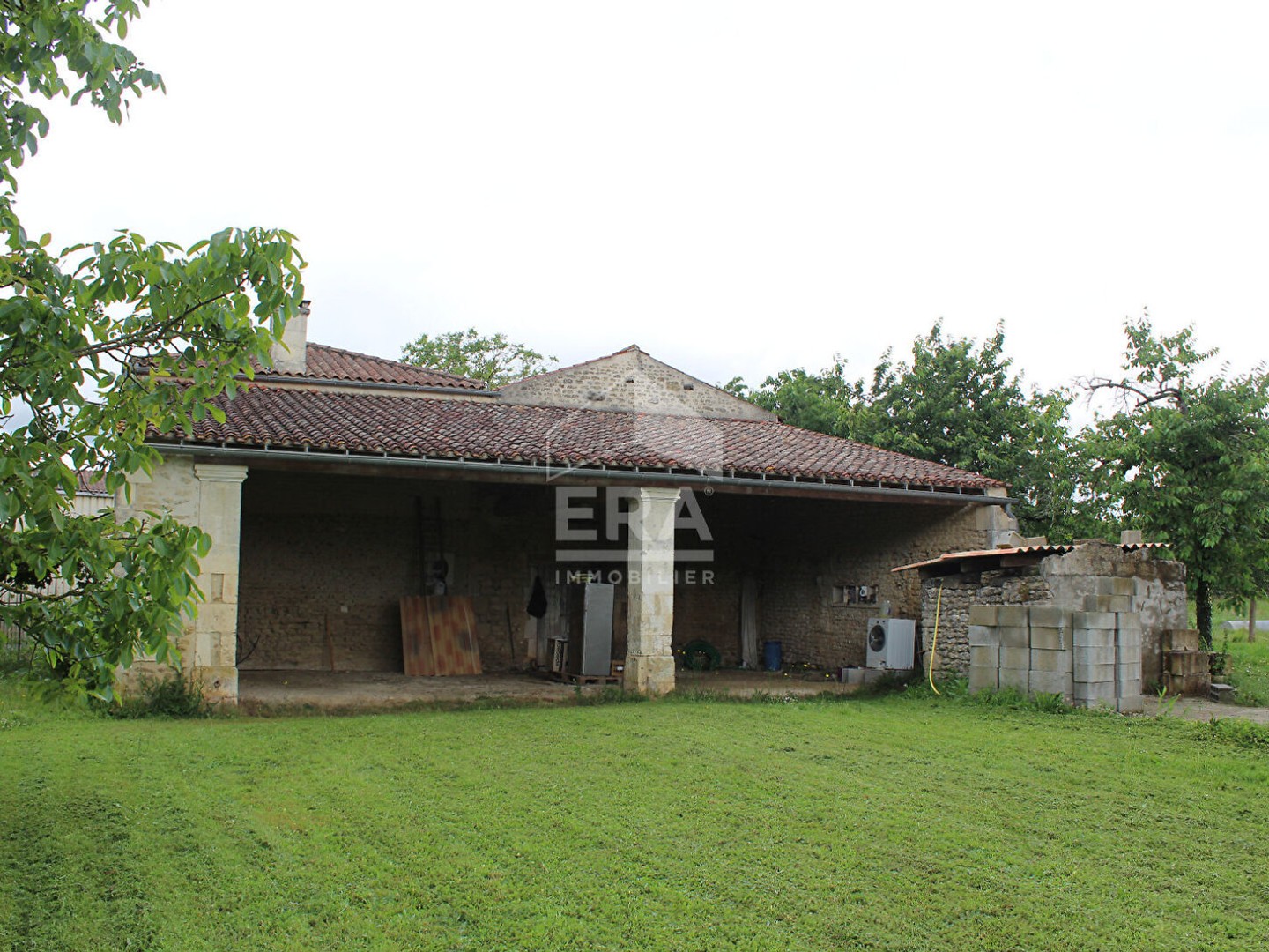 Autre à vendre - 1 pièce - 80m2 - Bernay-Saint-Martin (17330)