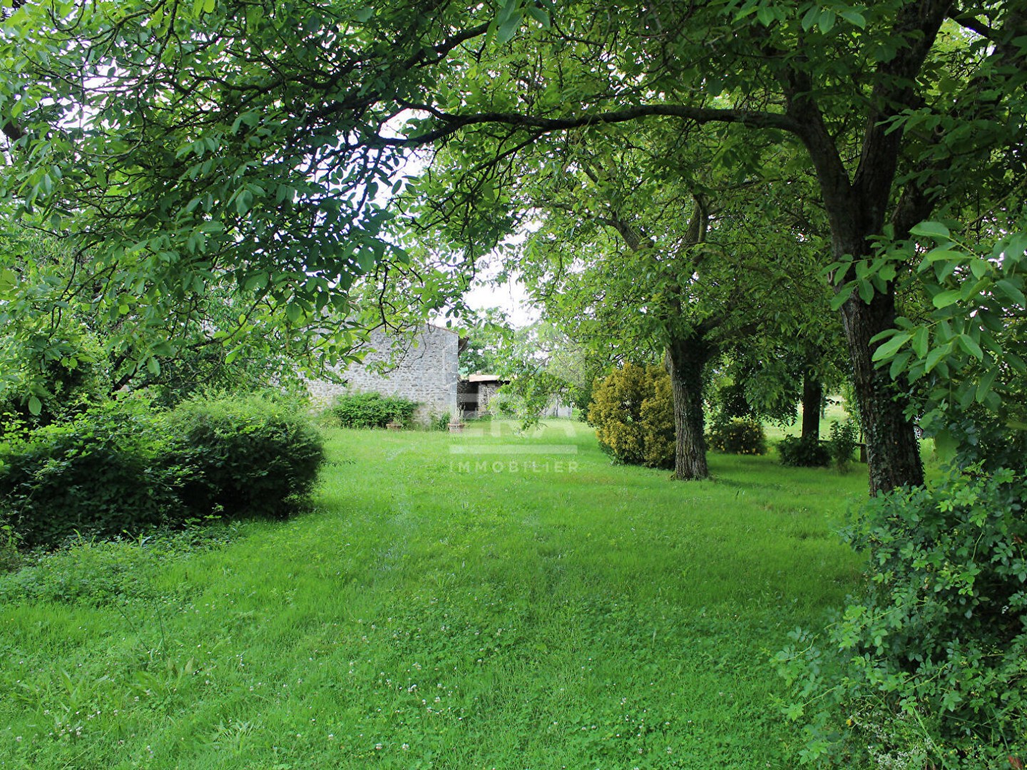 Autre à vendre - 1 pièce - 80m2 - Bernay-Saint-Martin (17330)