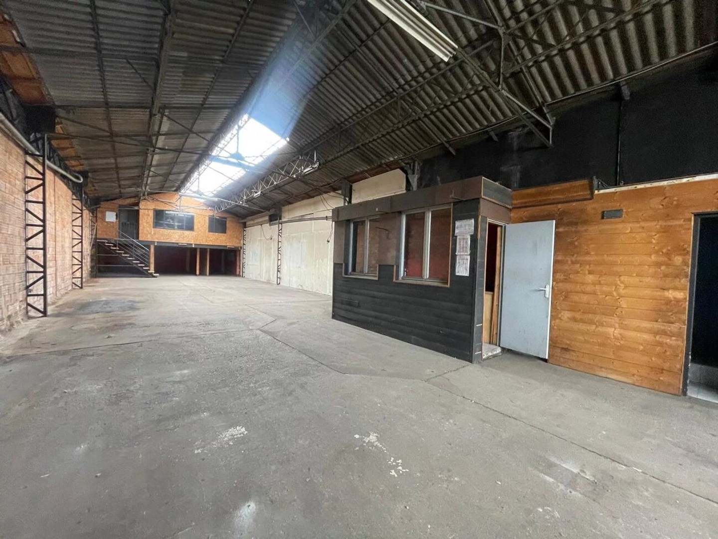 Magasin à vendre - 1 pièce - 235m2 - Bordeaux (33000)