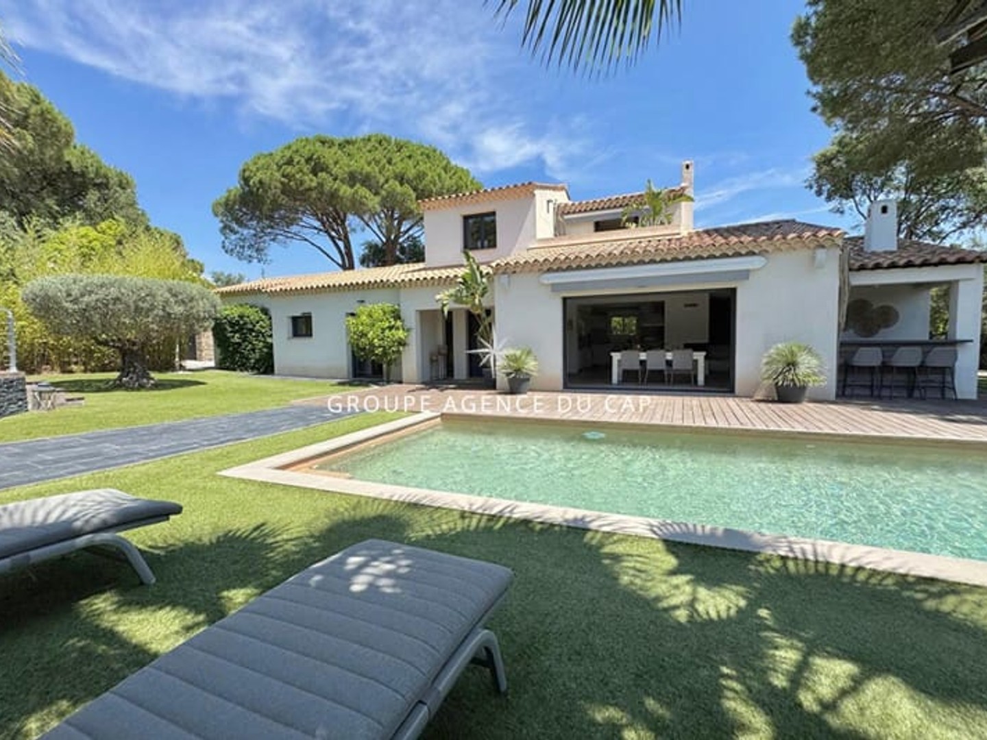 VILLA TOUR DE MARE 4 CHAMBRES AVEC PISCINE AU CALME