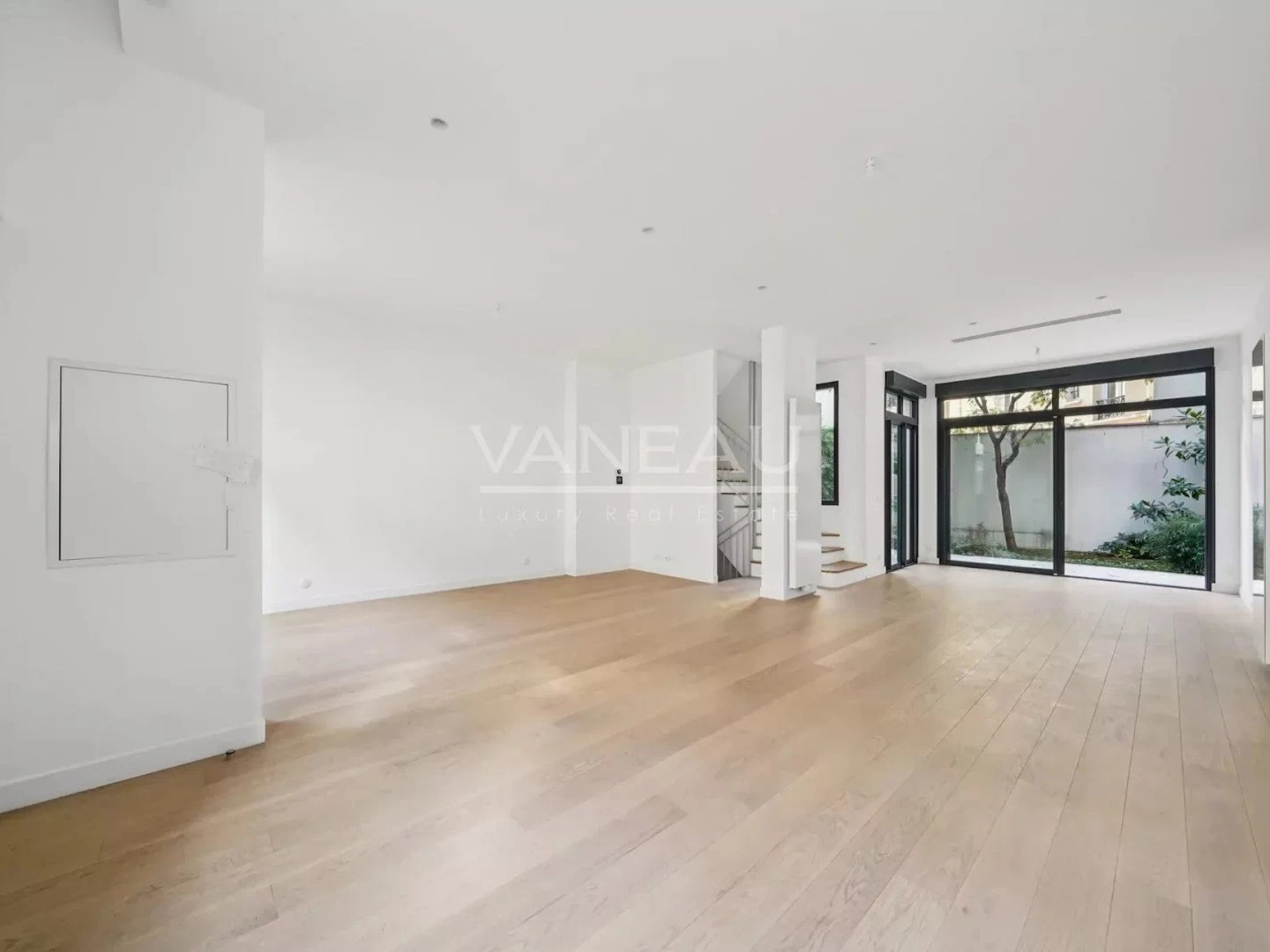 Maison 7 pièces 242 m²