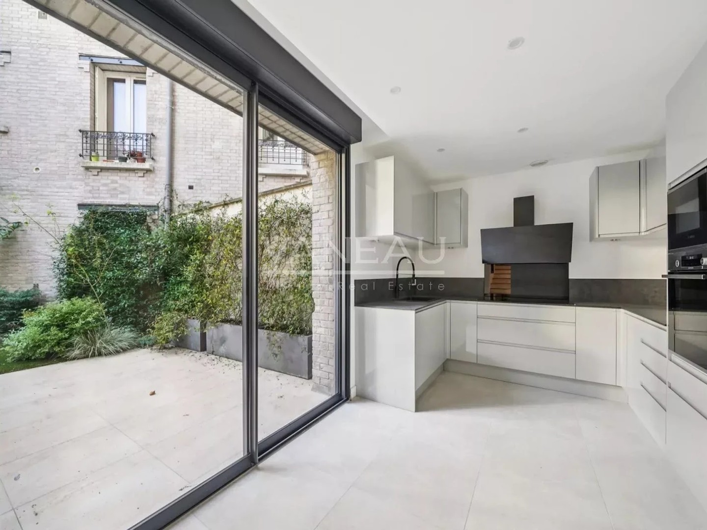Maison à vendre - 7 pièces - 242m2 - Boulogne-Billancourt (92100)