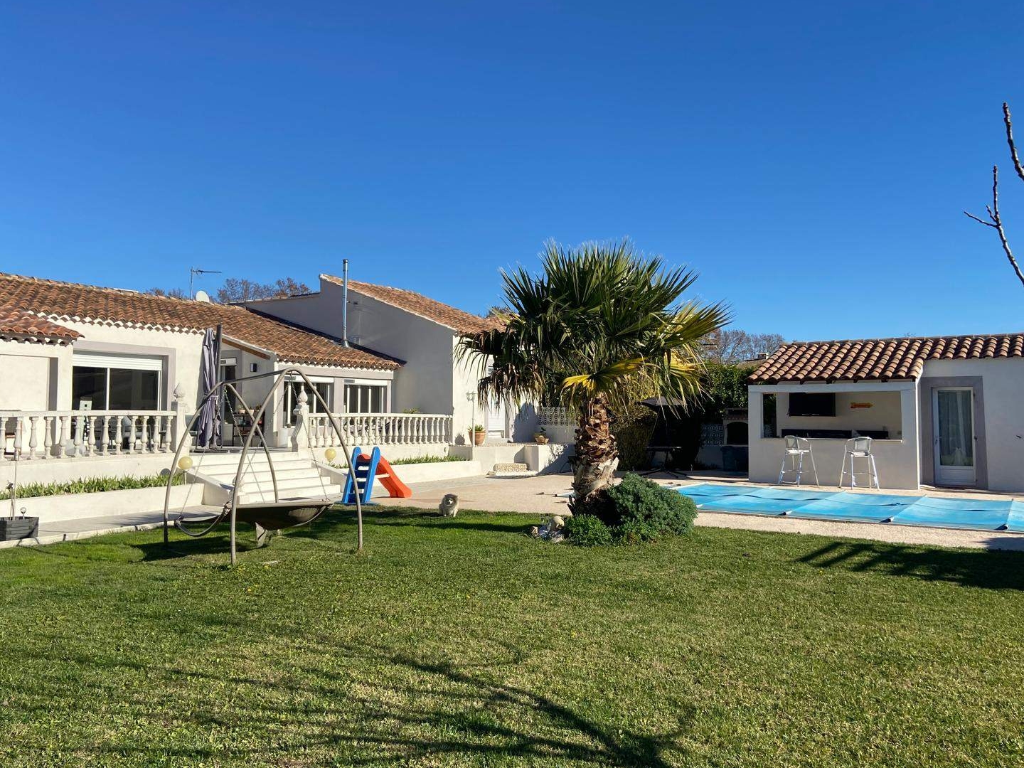 Maison à vendre - 9 pièces - 207m2 - Pélissanne (13330)