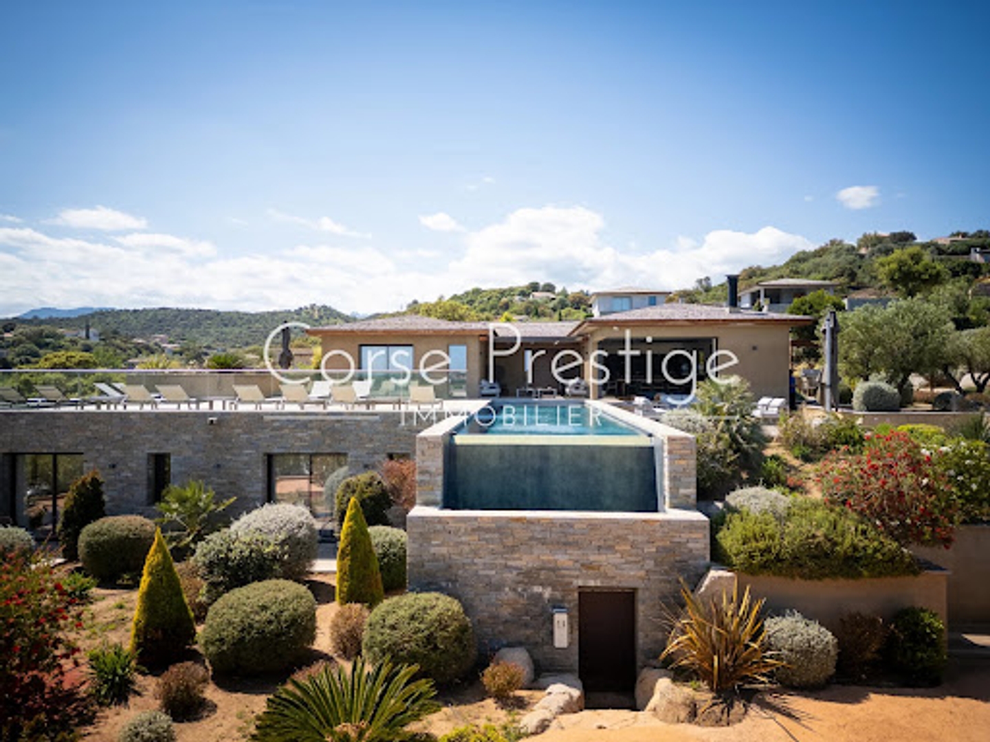 Maison à vendre - 7 pièces - 240m2 - Porto-Vecchio (20137)