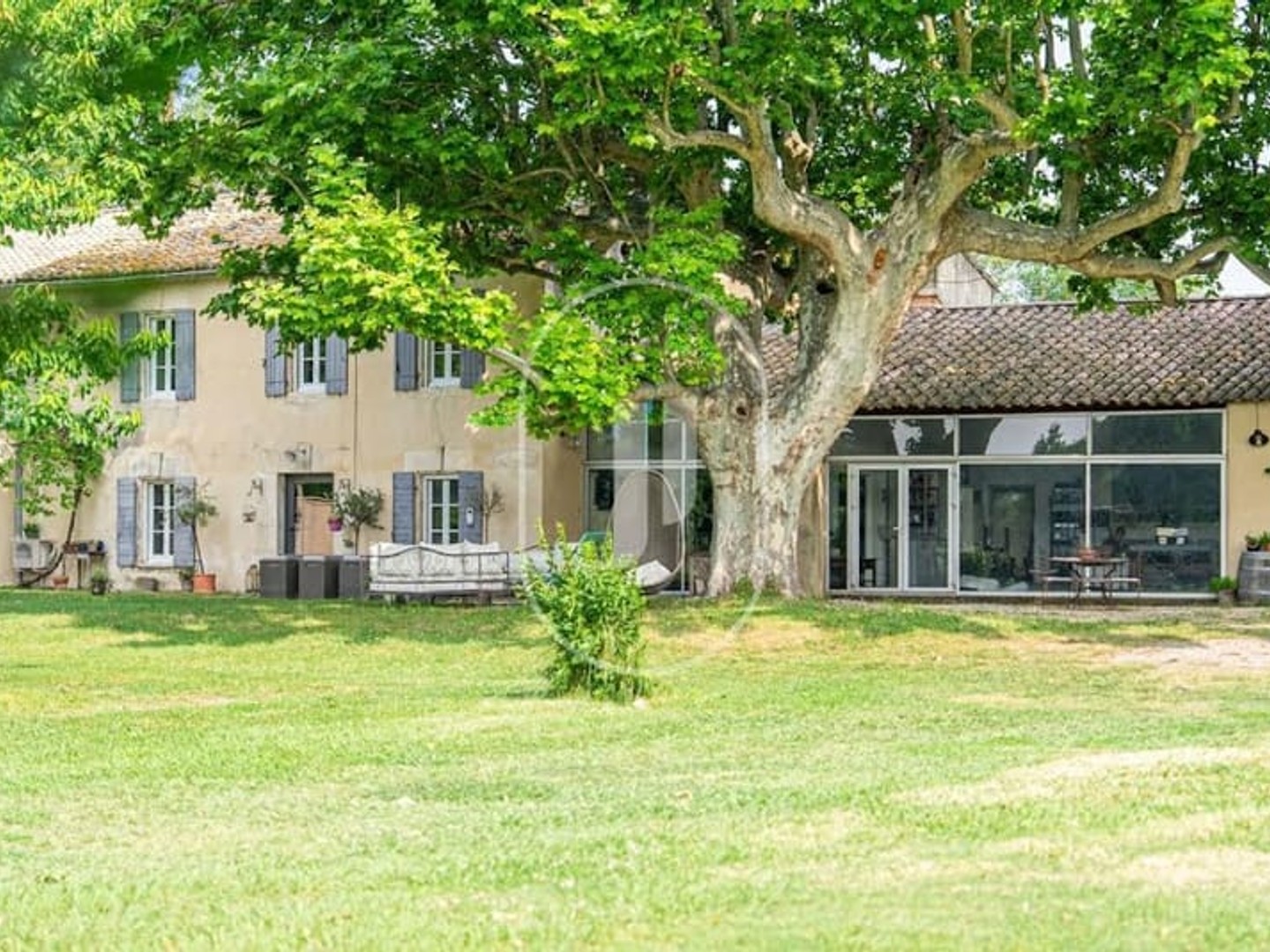 Maison 7 pièces 250 m²