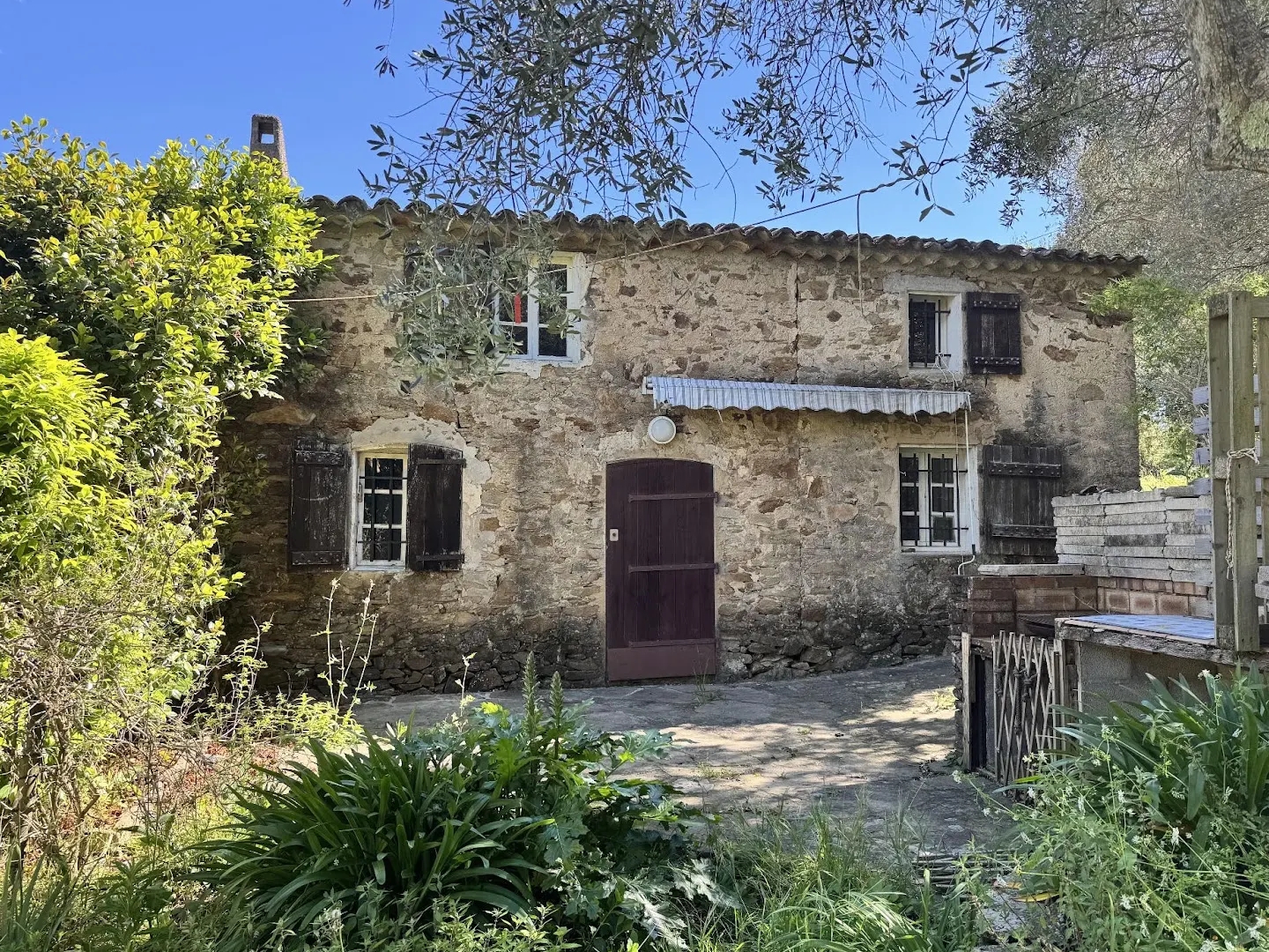 Maison à vendre - 5 pièces - 200m2 - Tanneron (83440)
