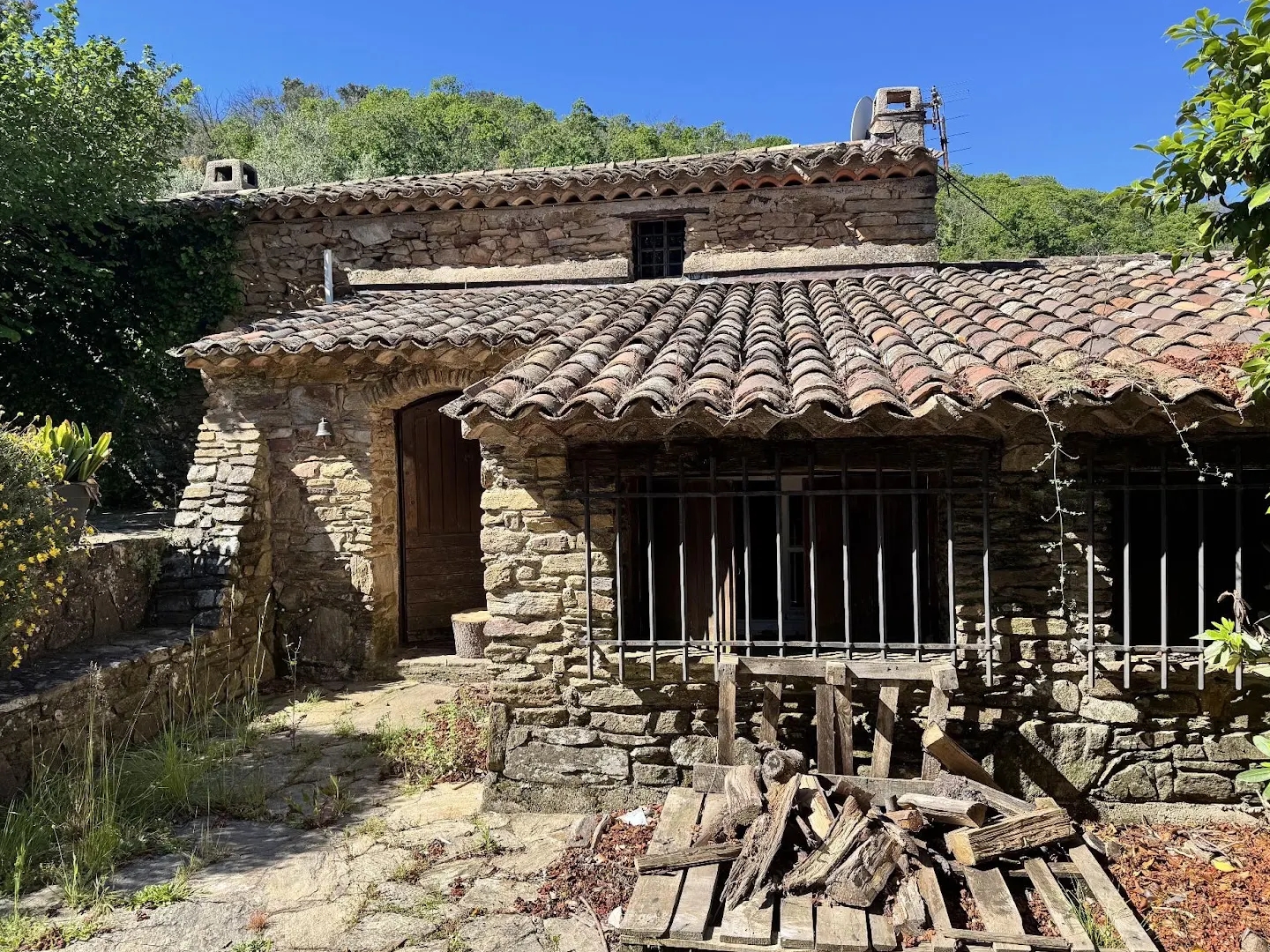 Maison à vendre - 5 pièces - 200m2 - Tanneron (83440)