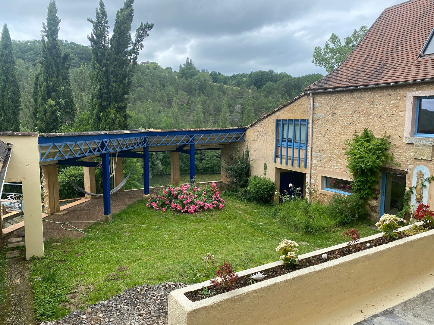 Maison à vendre - 12 pièces - 270m2 - Rouffignac-Saint-... (24580)