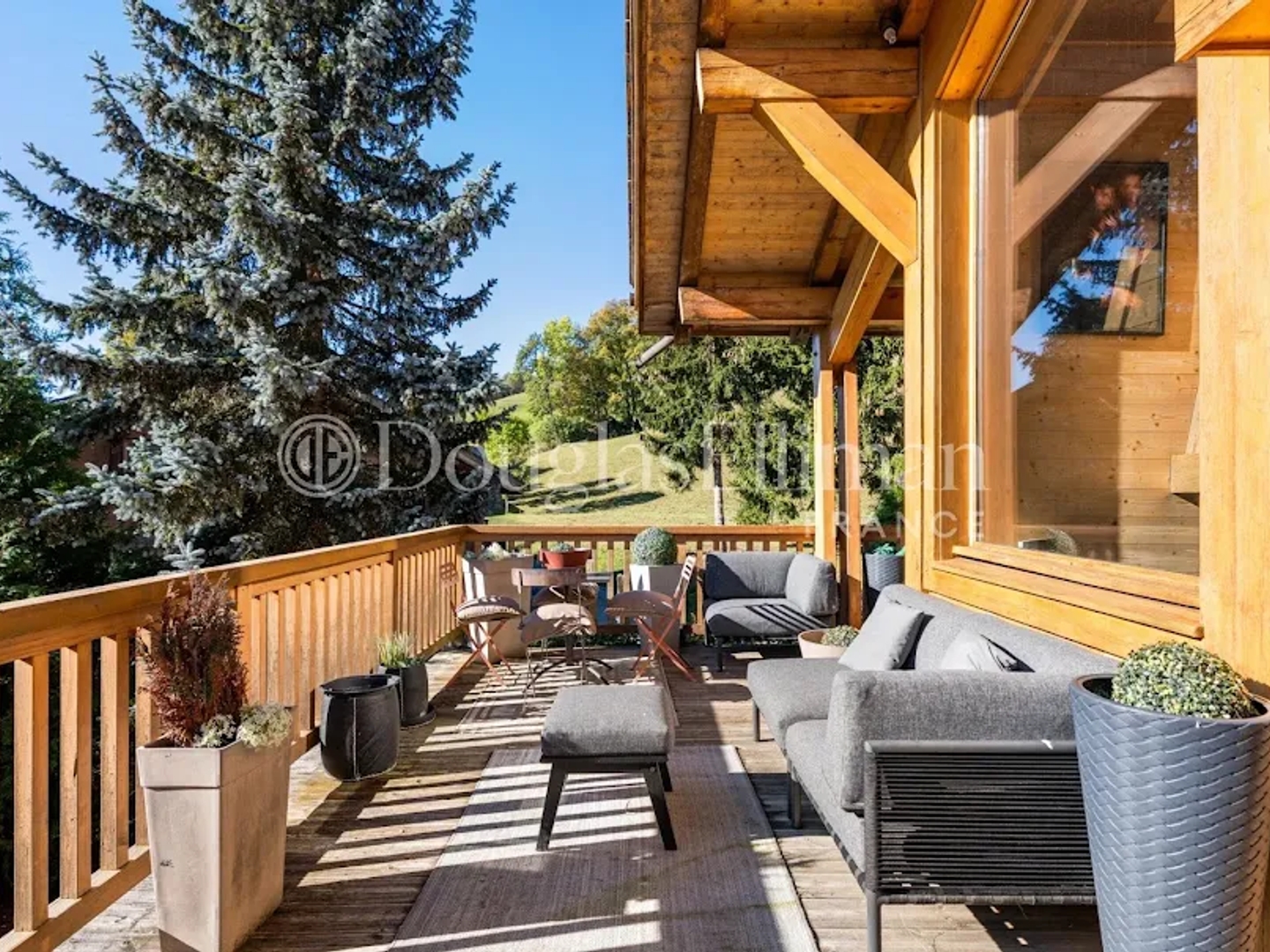 Maison à vendre - 7 pièces - 217m2 - Demi-Quartier (74120)