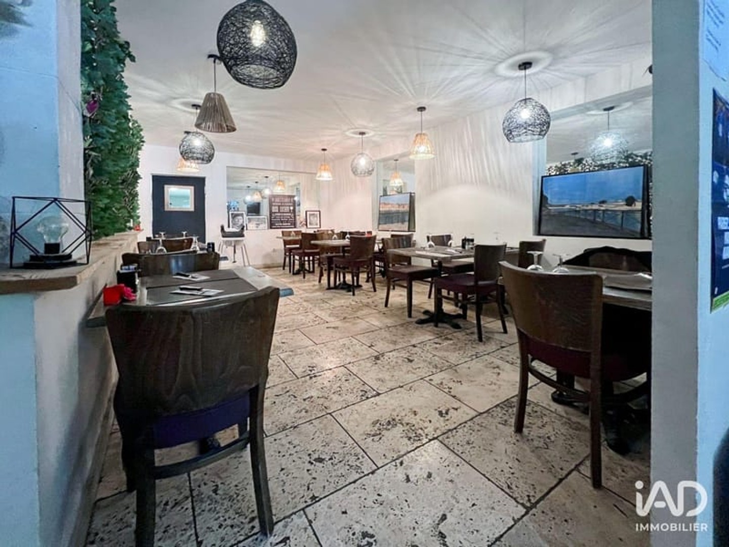 Magasin à vendre - 160m2 - Arles (13200)