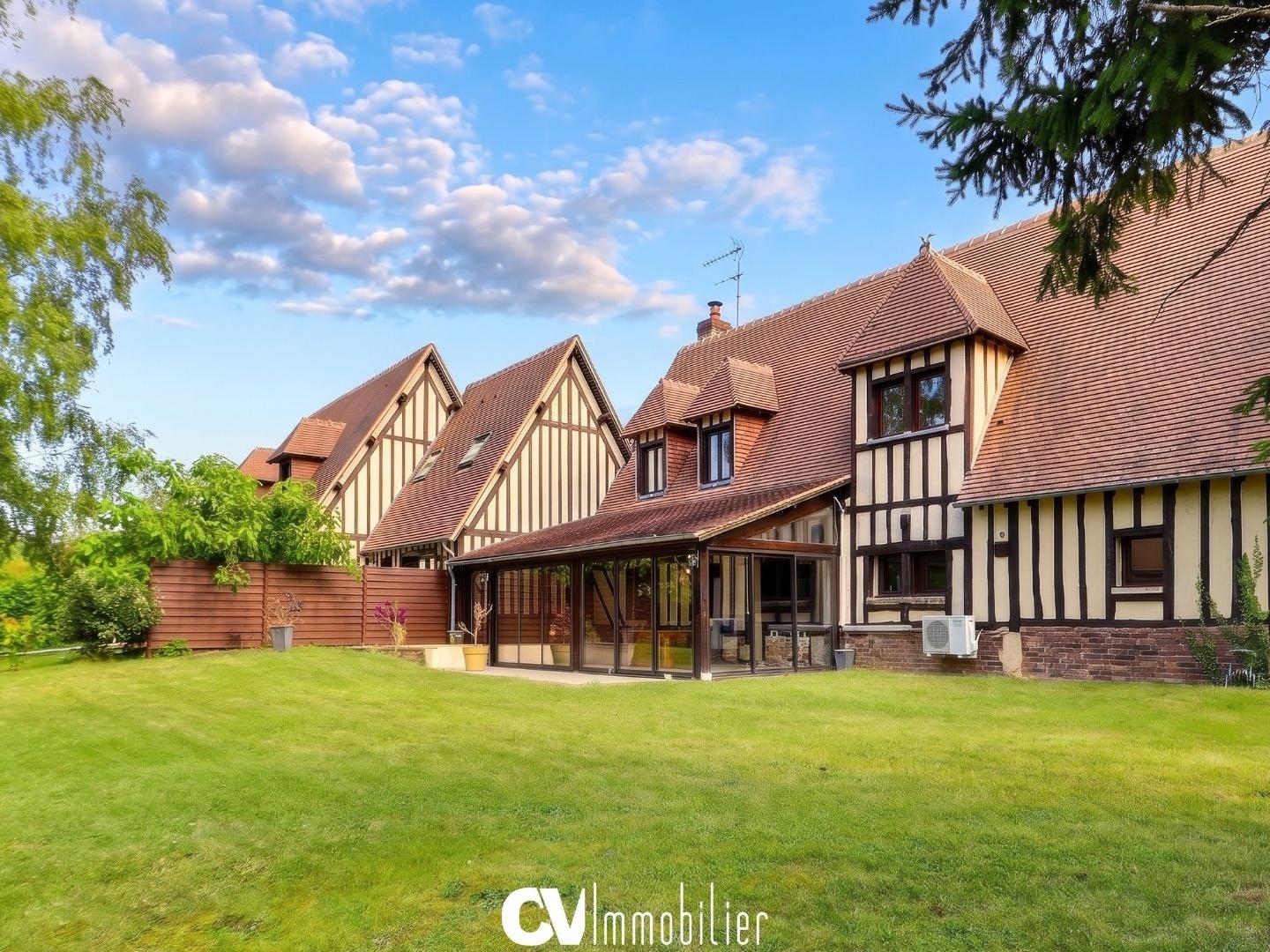 Propriété - Golf du Vaudreuil. - Ensemble de 2 maisons