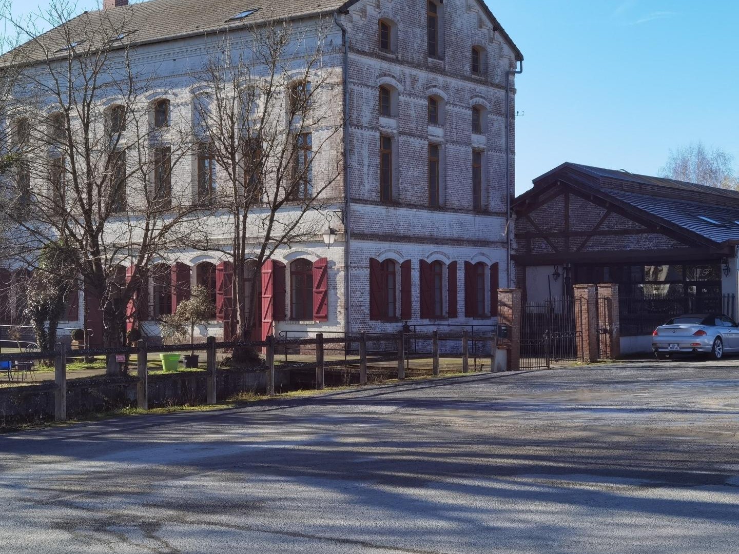 Moulin d'exception au centre d'une ville dynamique