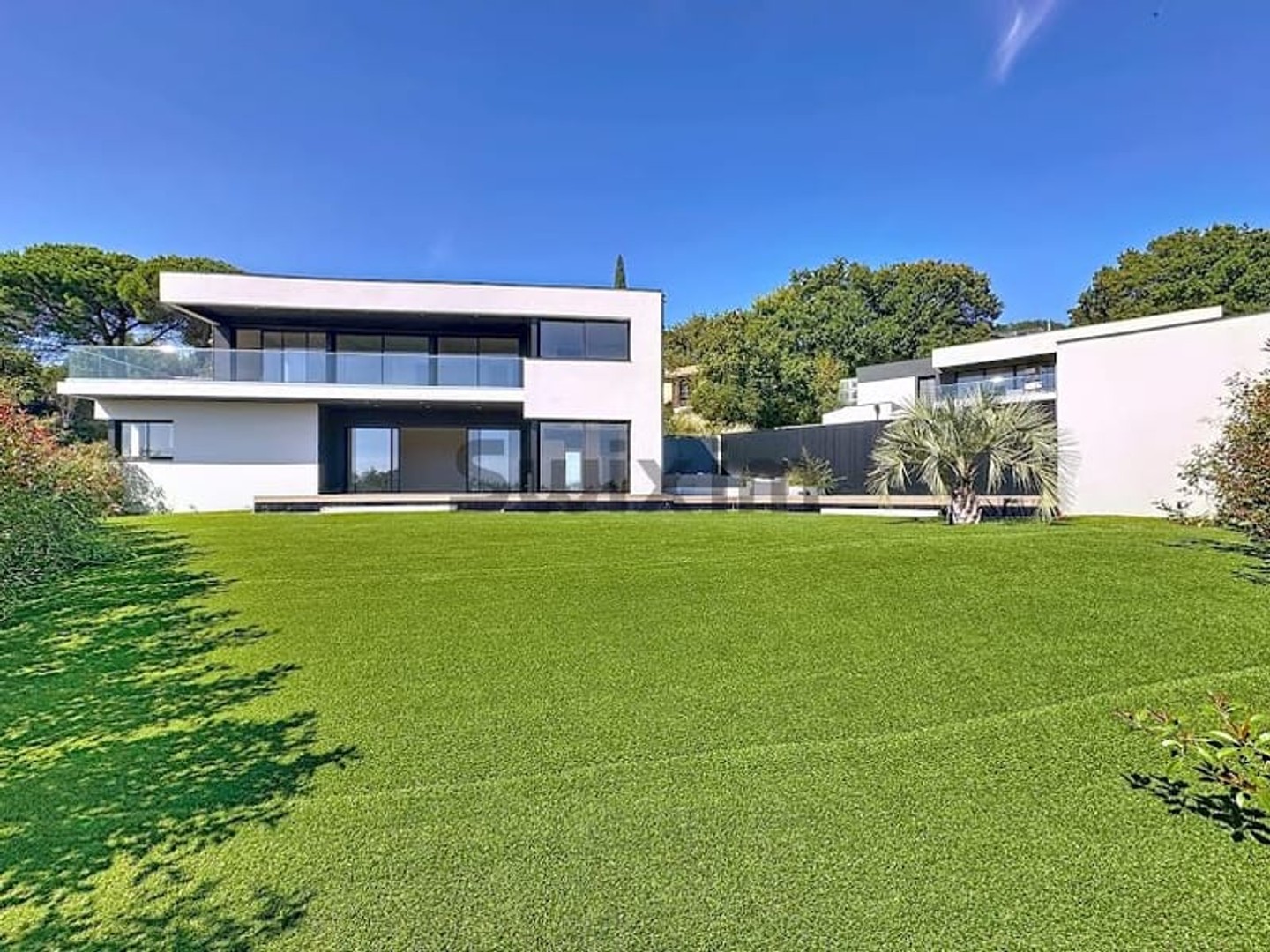 Villa 7 pièces 200 m²