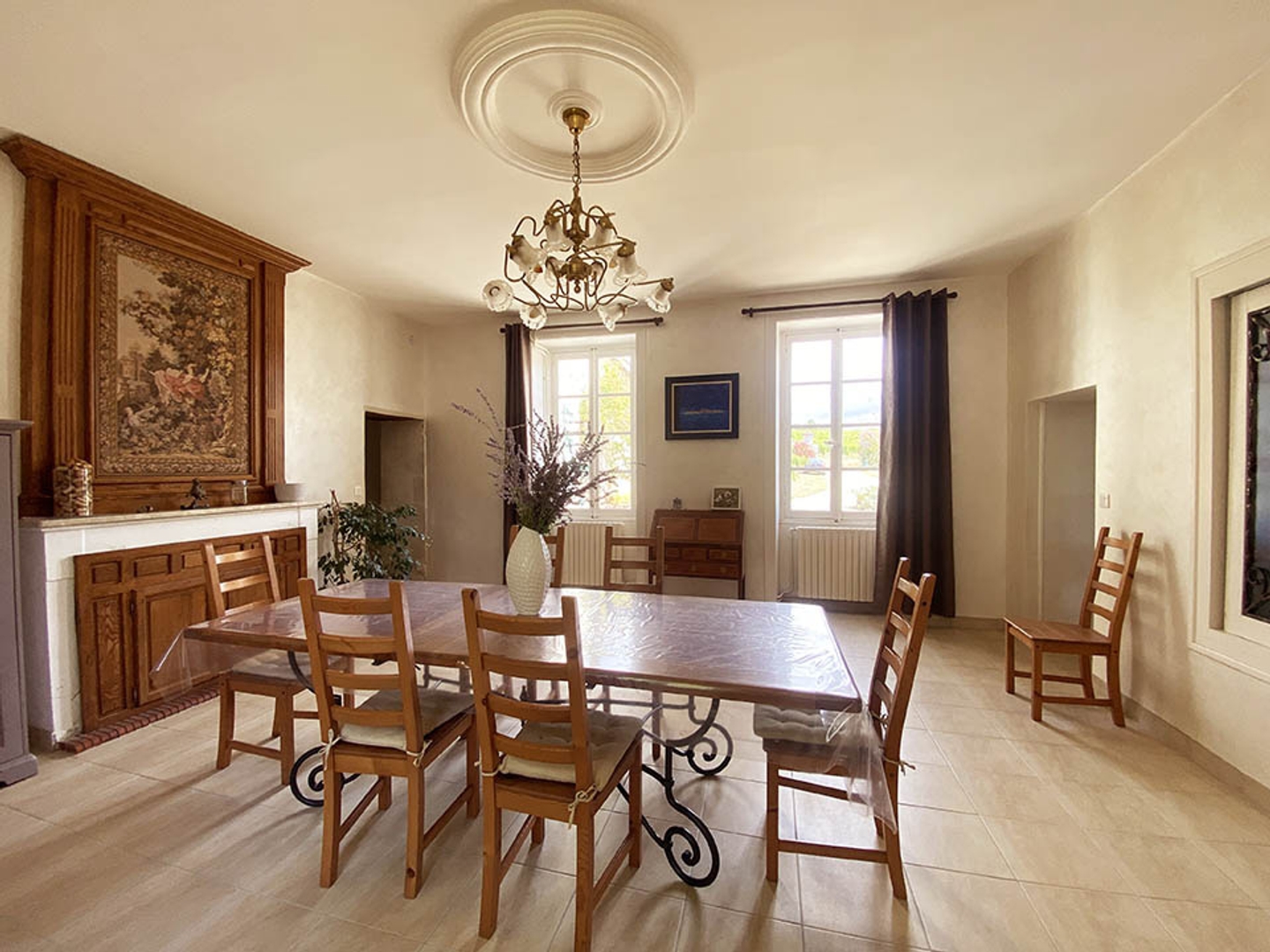 Maison à vendre - 16 pièces - 510m2 - Mortagne-Sur-Gironde (17120)