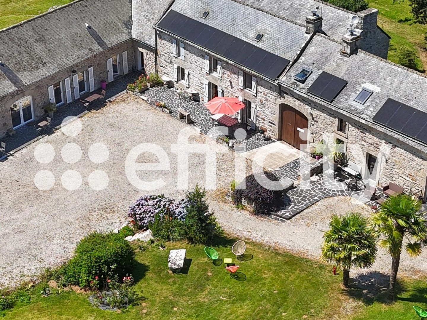 Maison à vendre - 20 pièces - 466m2 - Plomodiern (29550)