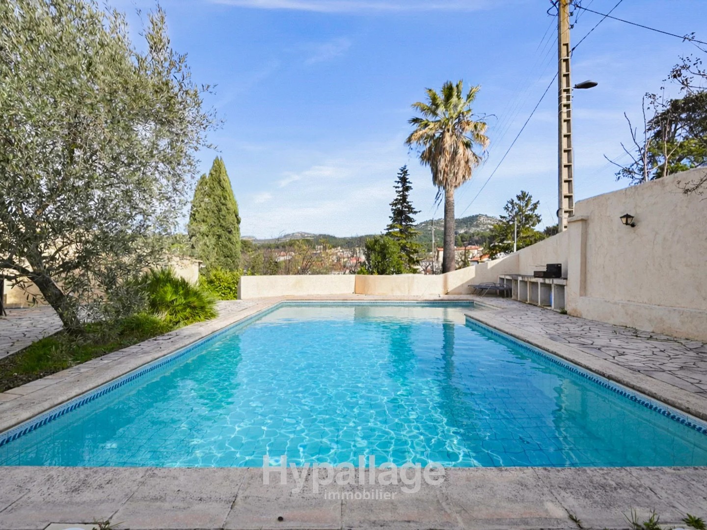 Maison à vendre - 4 pièces - 127m2 - Marseille 11e (13011)