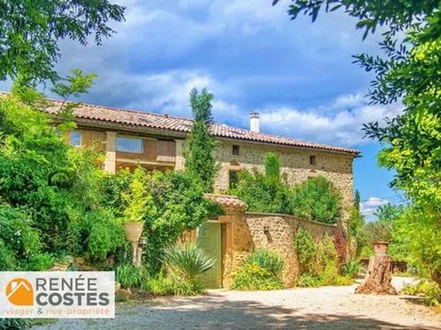 Maison à vendre - 27 pièces - 668m2 - Uzès (30700)