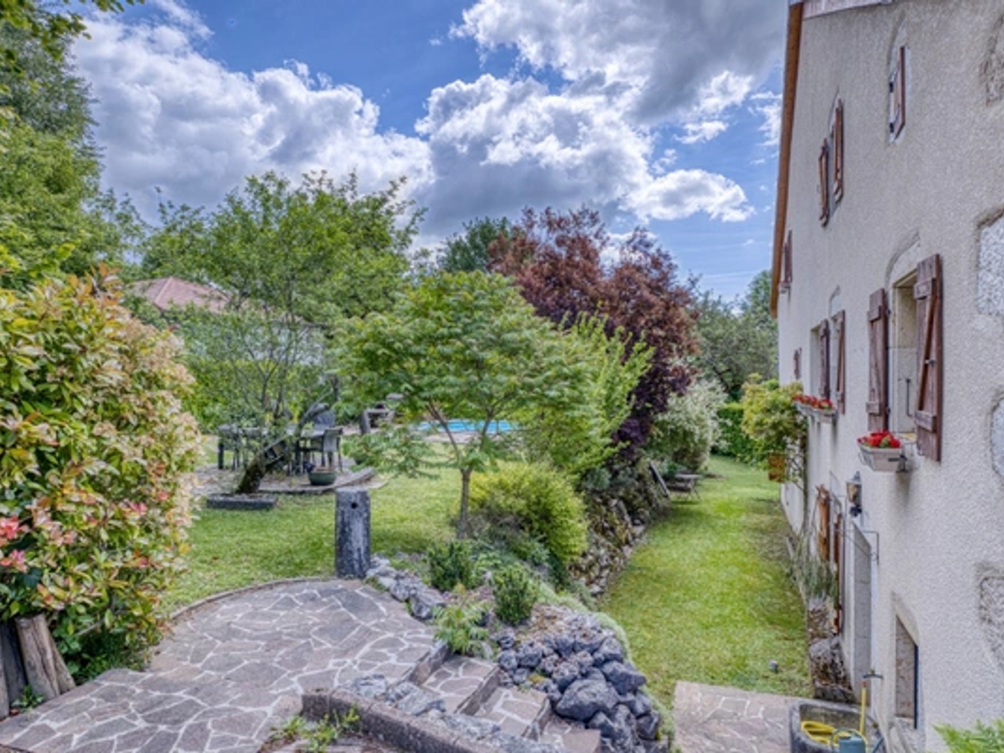 Maison à vendre - 5 pièces - 160m2 - Échenevex (01170)