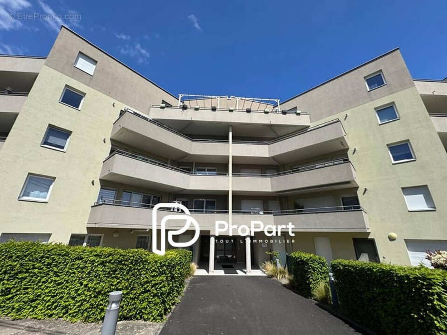 Appartement à vendre - 4 pièces - 76m2 - Clermont-Ferrand (63100)