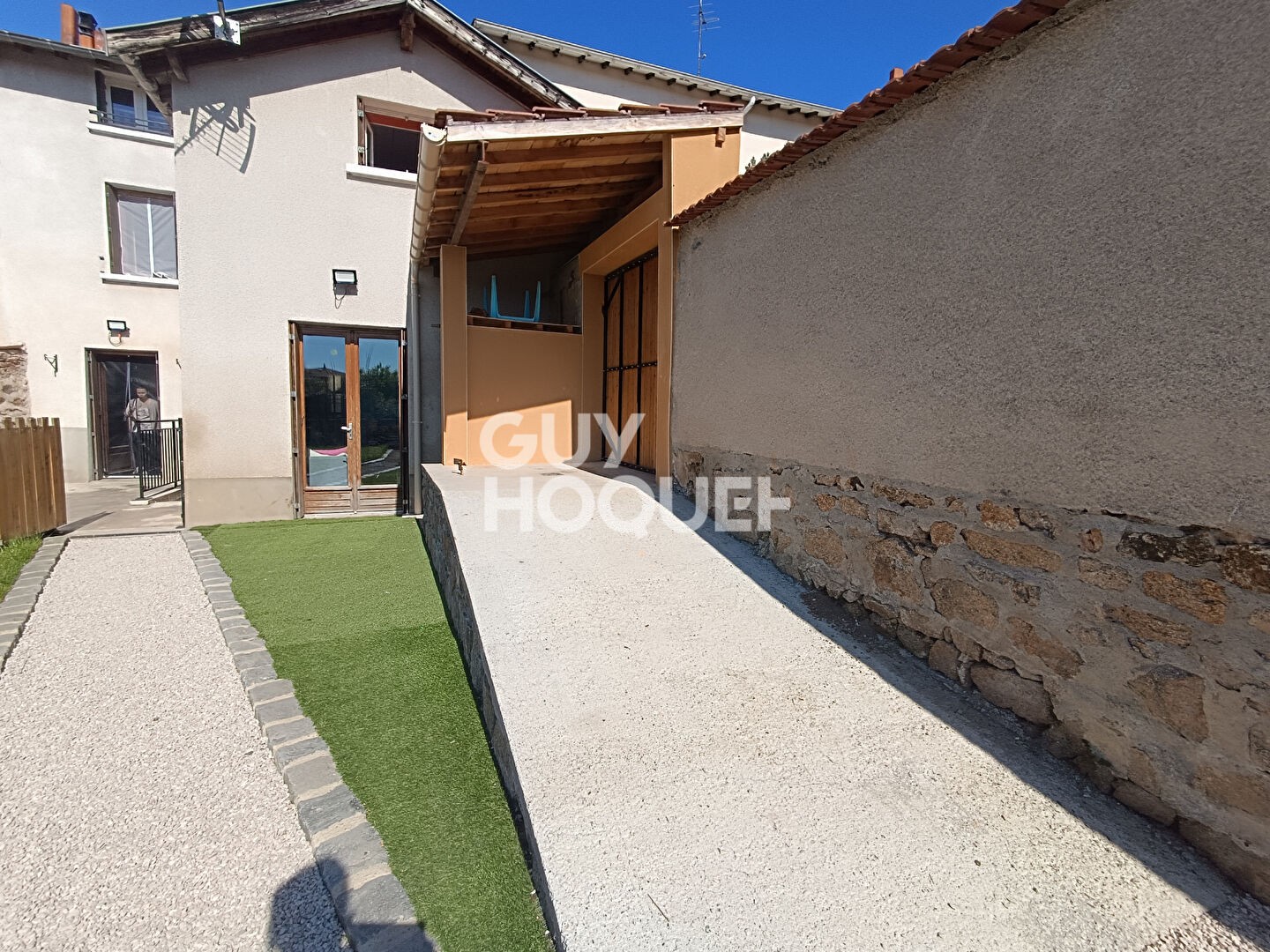 Maison à vendre - 6 pièces - 115m2 - Chambost-Longessa... (69770)