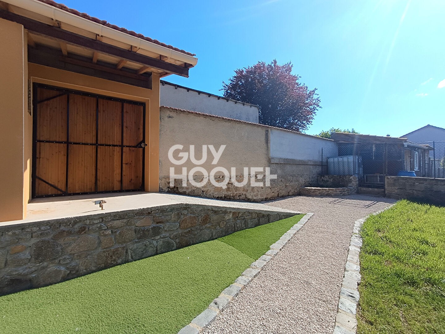 Maison à vendre - 6 pièces - 115m2 - Chambost-Longessa... (69770)