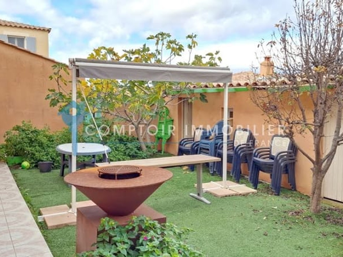 Maison à vendre - 3 pièces - 96m2 - Saint-Gilles (30800)