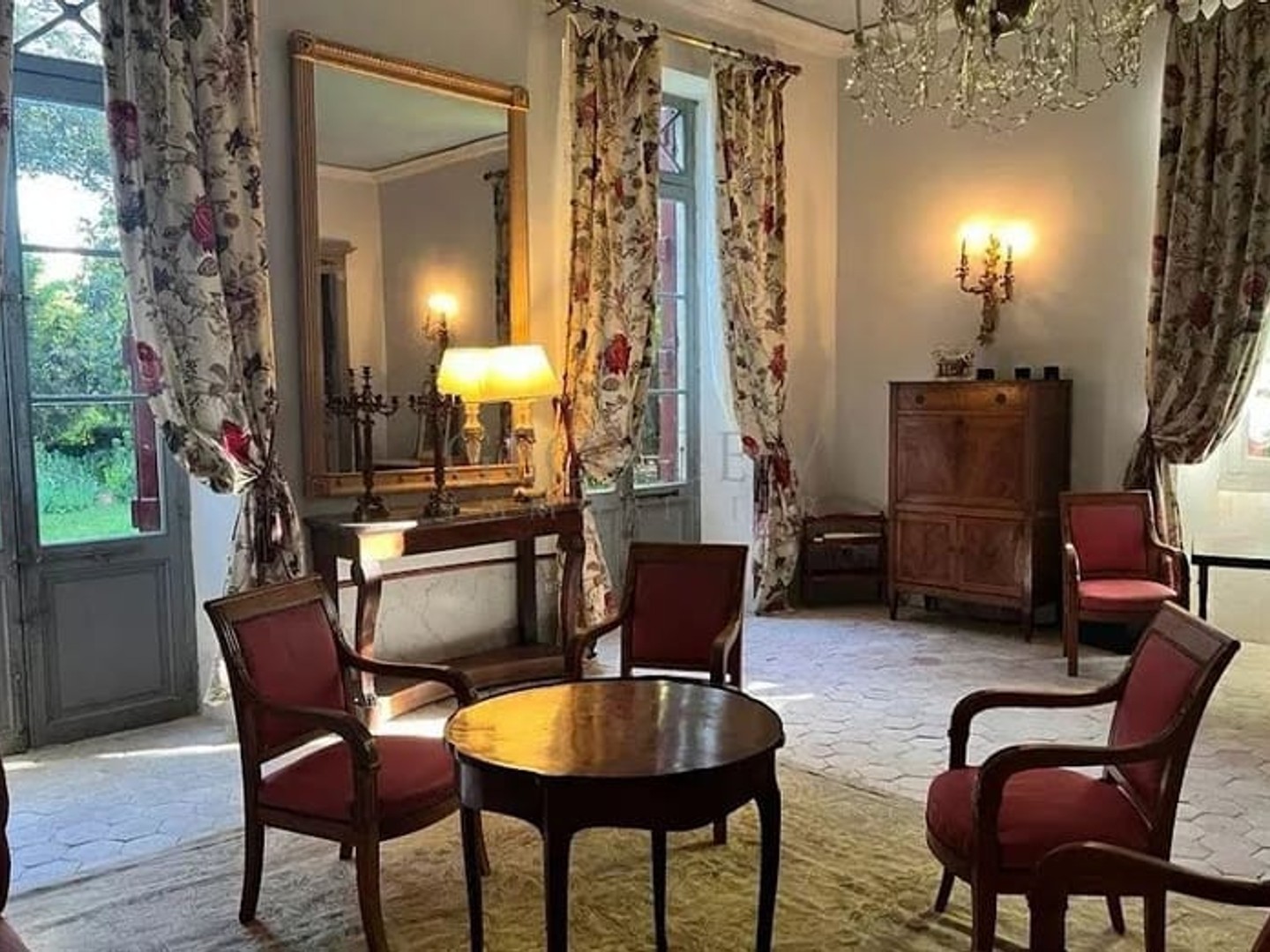 Maison 12 pièces 350 m²