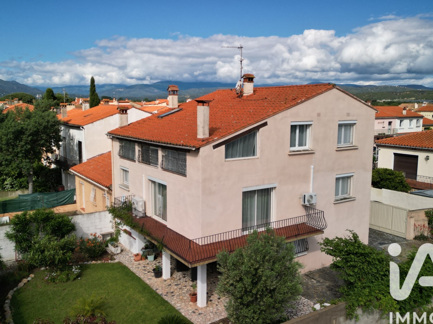 Maison à vendre - 6 pièces - 162m2 - Le Boulou (66160)