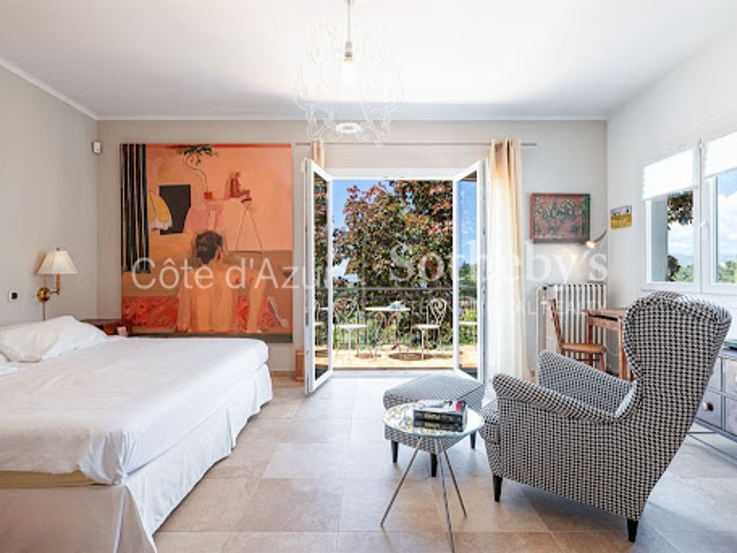 Villa 8 pièces 236 m²