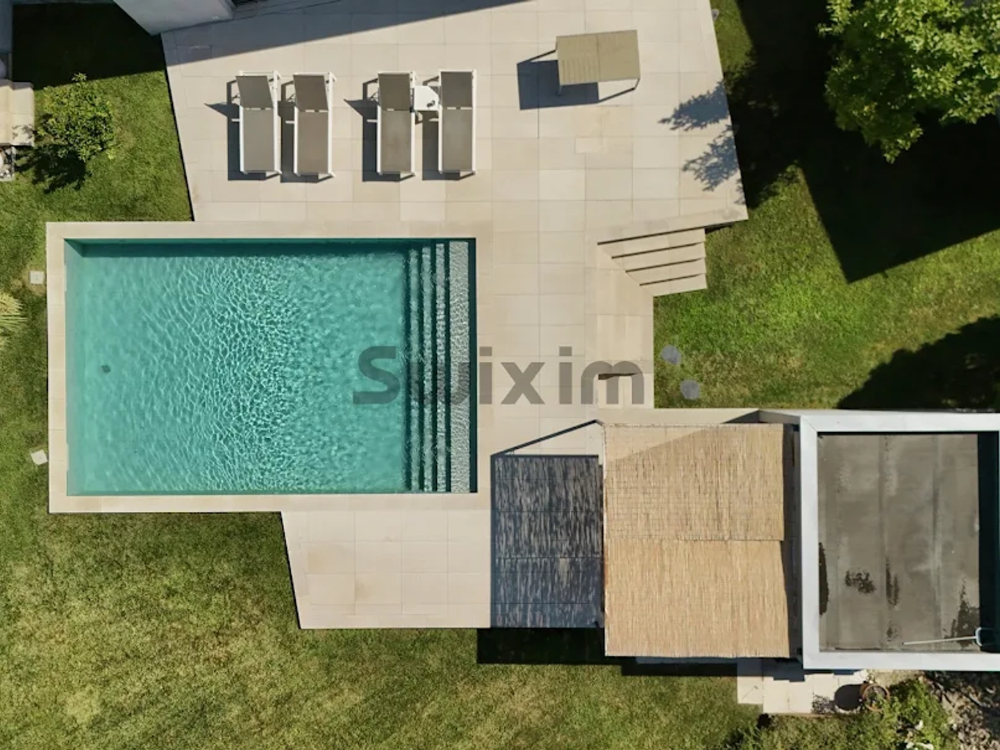 Maison à vendre - 7 pièces - 187m2 - Nîmes (30900)