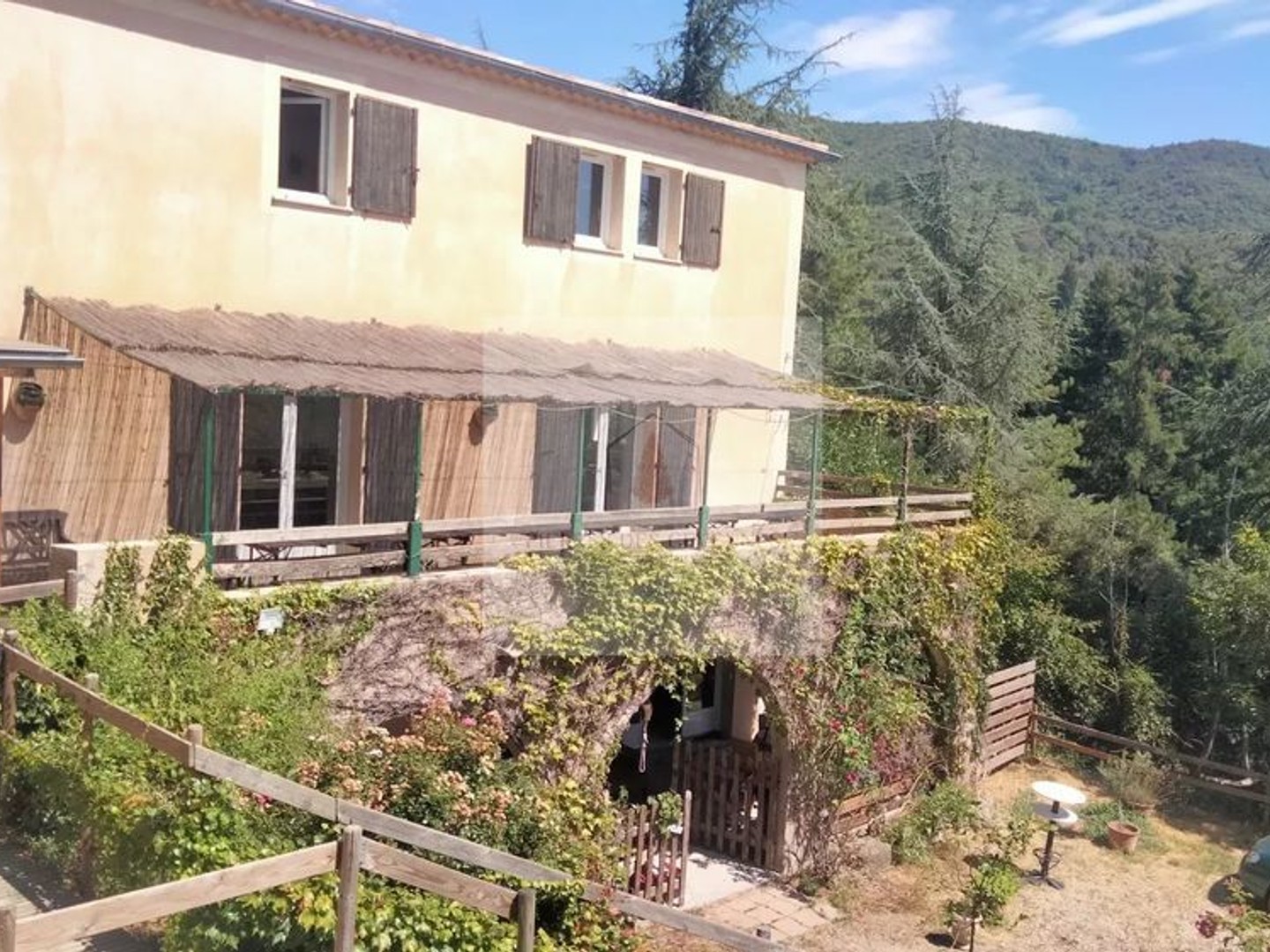 Maison à vendre - 2 pièces - 400m2 - Soudorgues (30460)