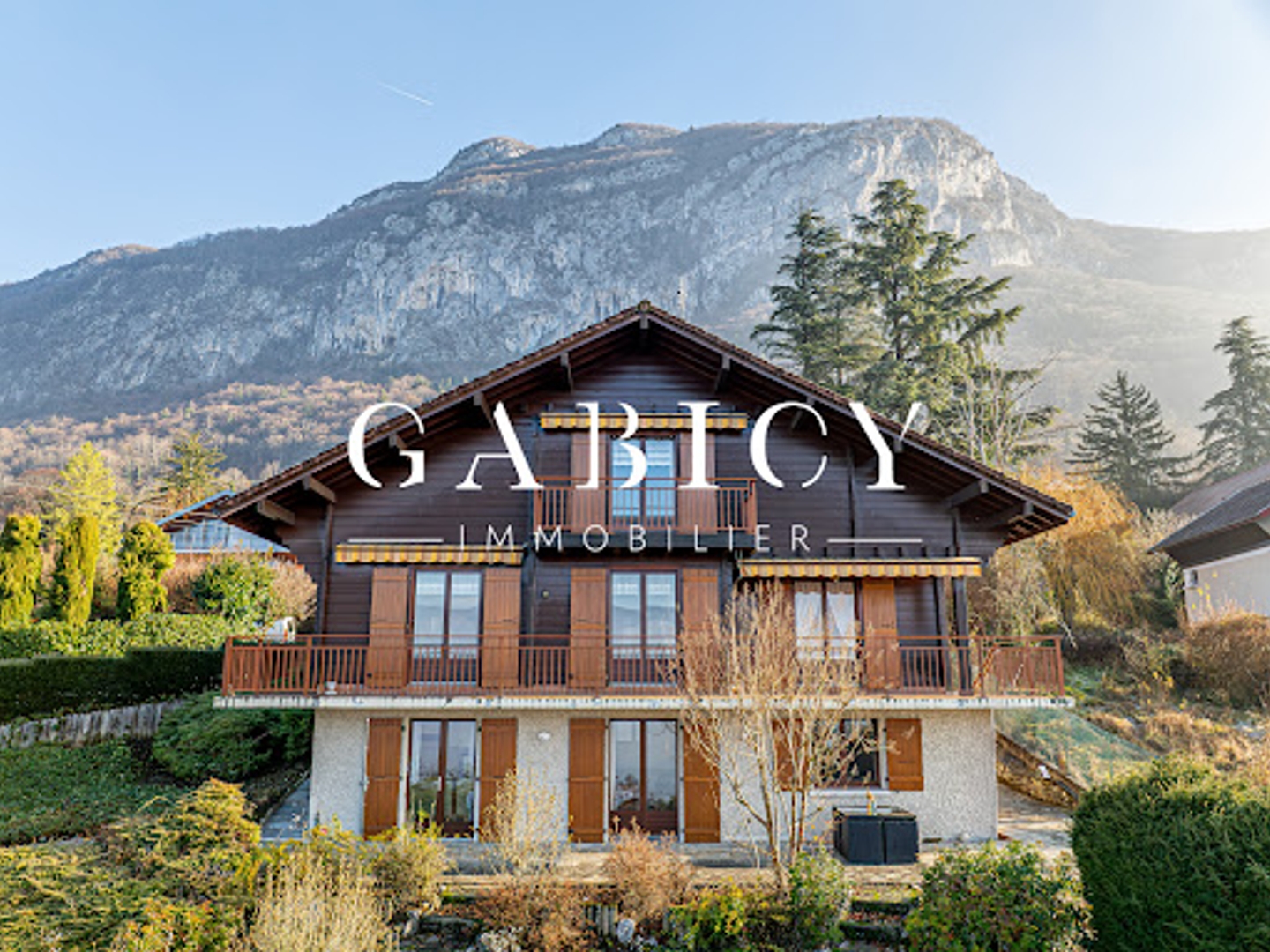 Maison à vendre - 7 pièces - 257m2 - Veyrier-Du-Lac (74290)