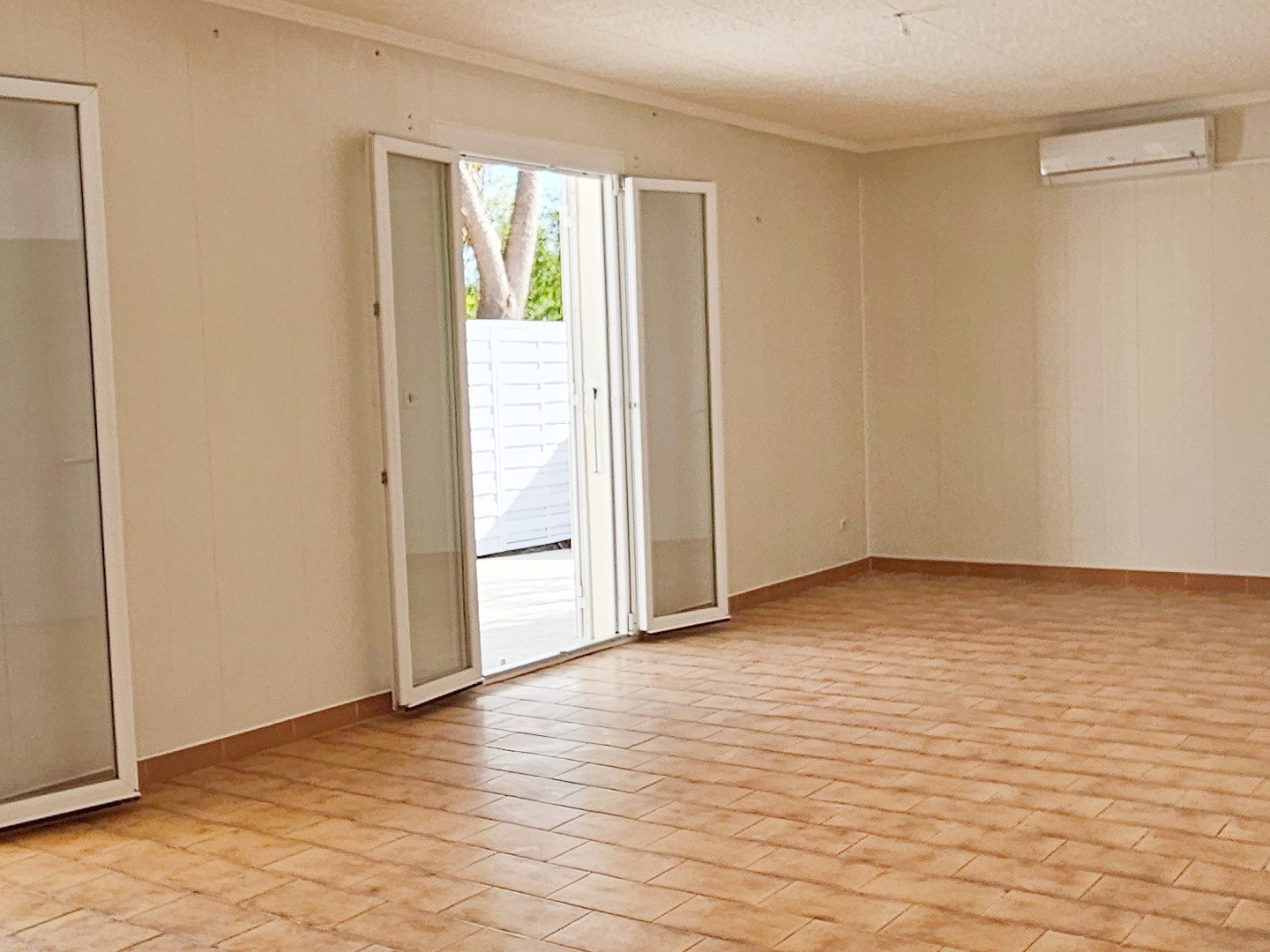 Maison à vendre - 3 pièces - 77m2 - Agde (34300)