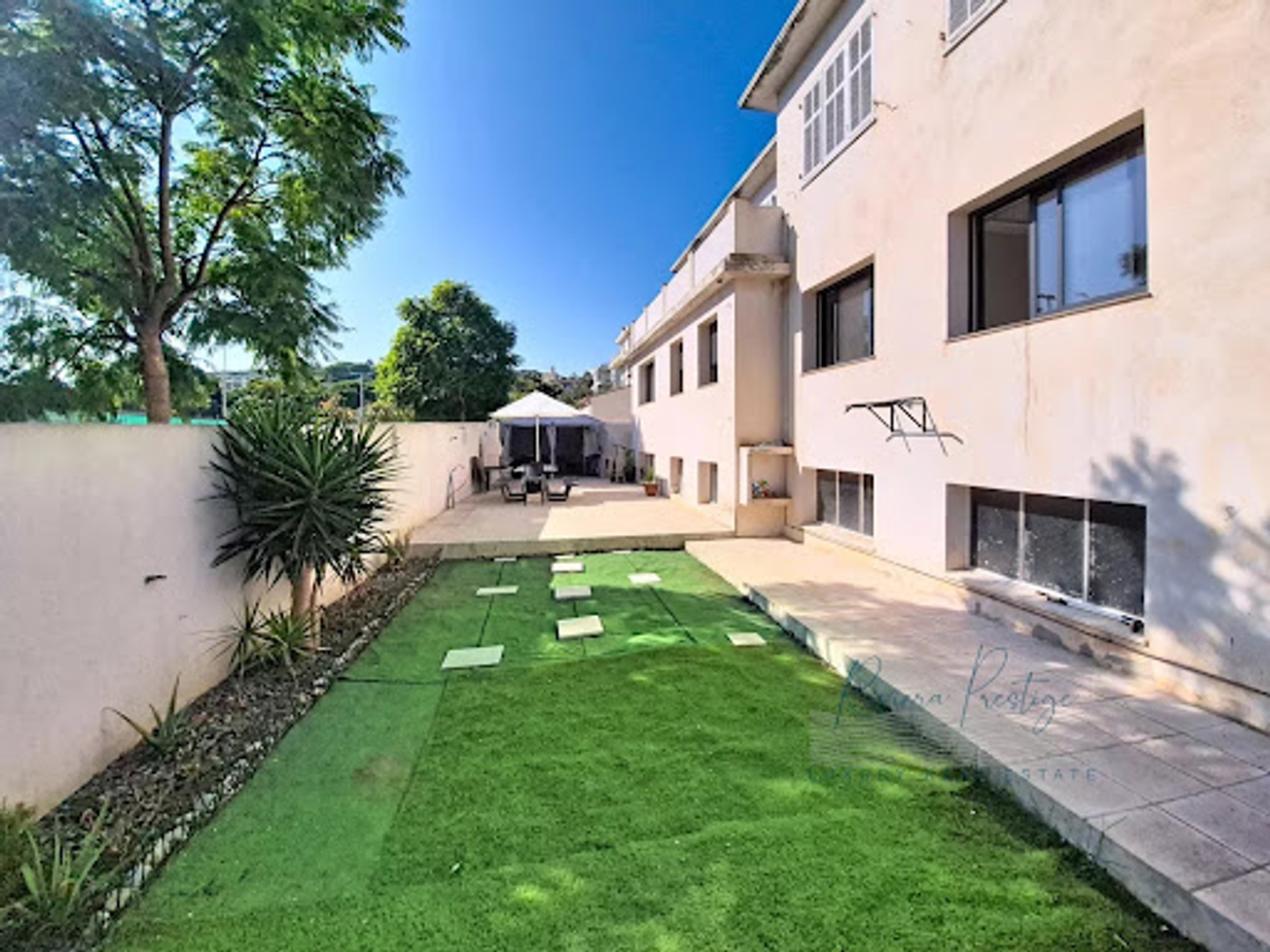 Maison 10 pièces 207 m²
